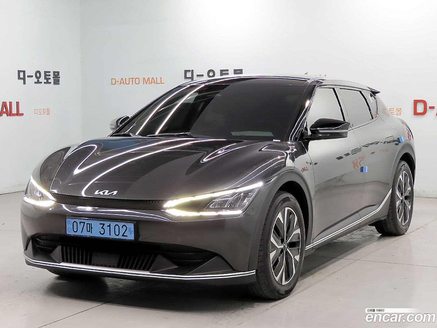 Main__Slider__Photo:EV6 Kia 2021.10-0