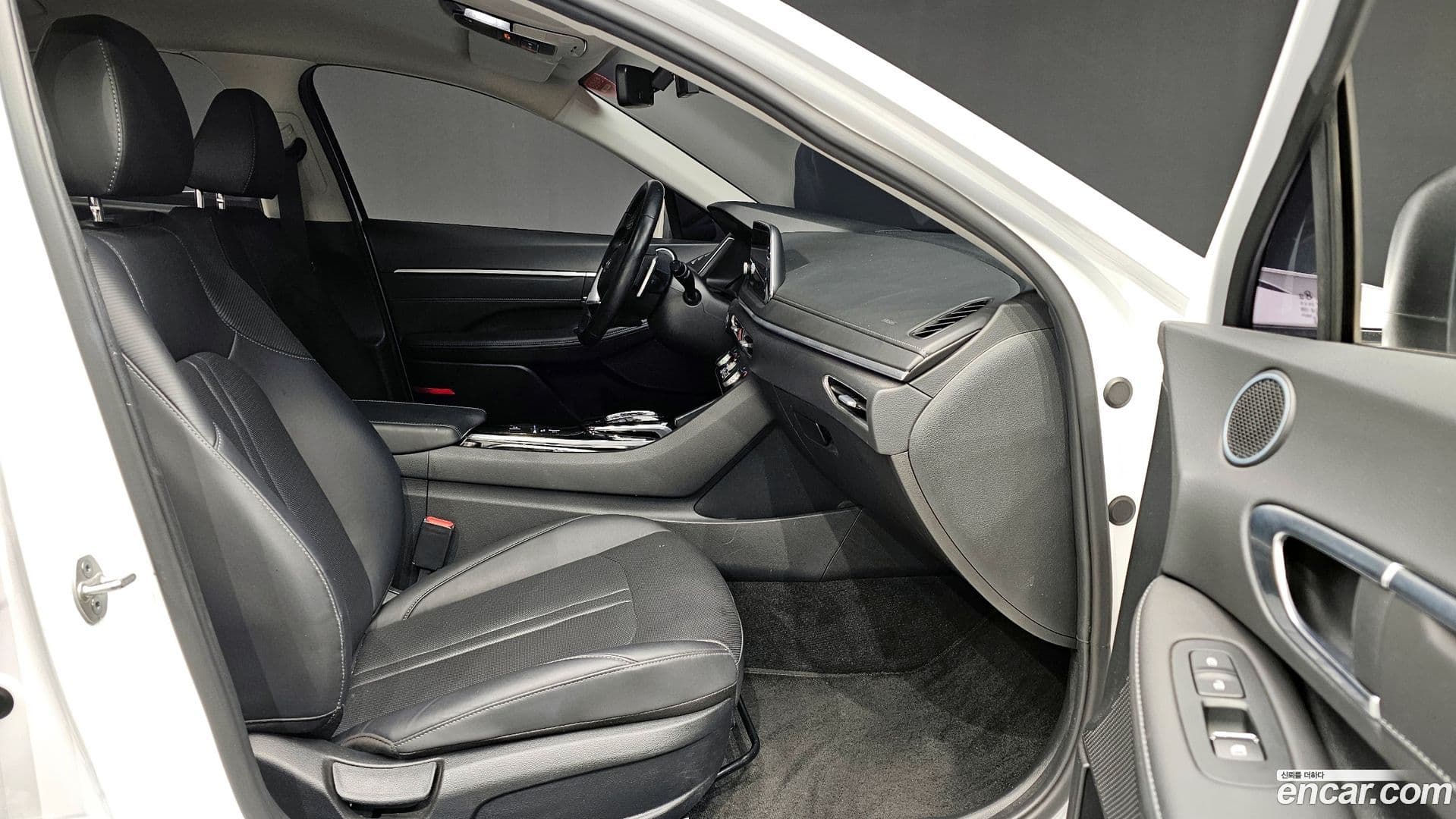 Main__Slider__Photo:Sonata Hyundai 2022.10-9