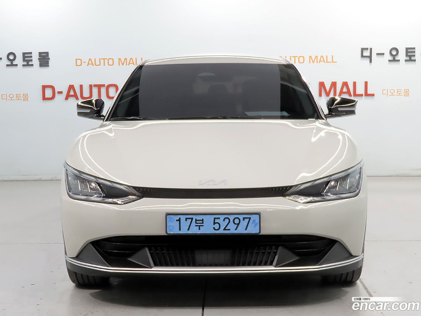 Main__Slider__Photo:EV6 Kia 2021.10-1