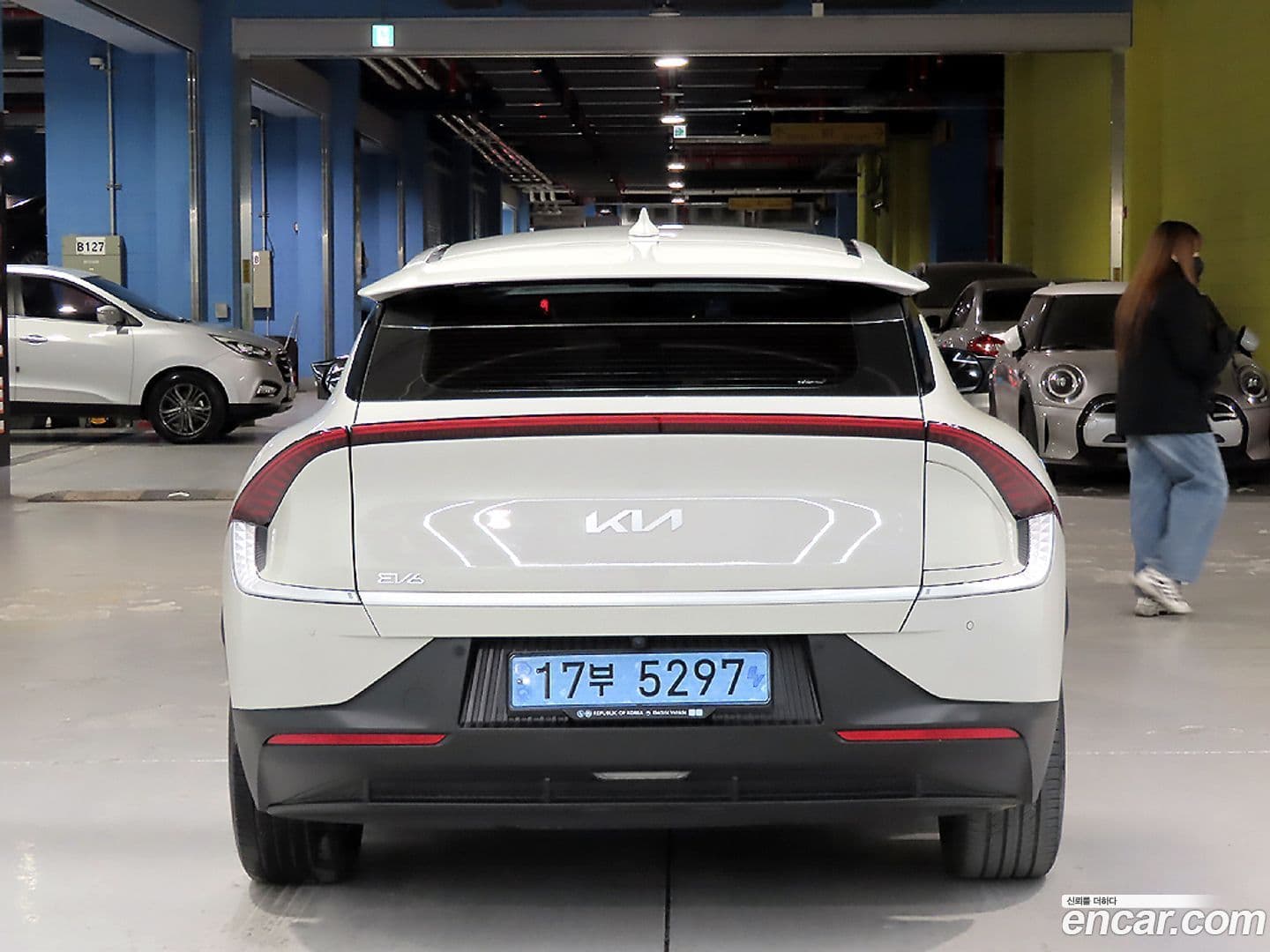 Main__Slider__Photo:EV6 Kia 2021.10-2