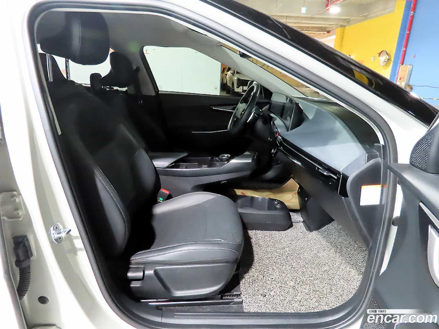 EV6 Kia 2021.10-INNER-009