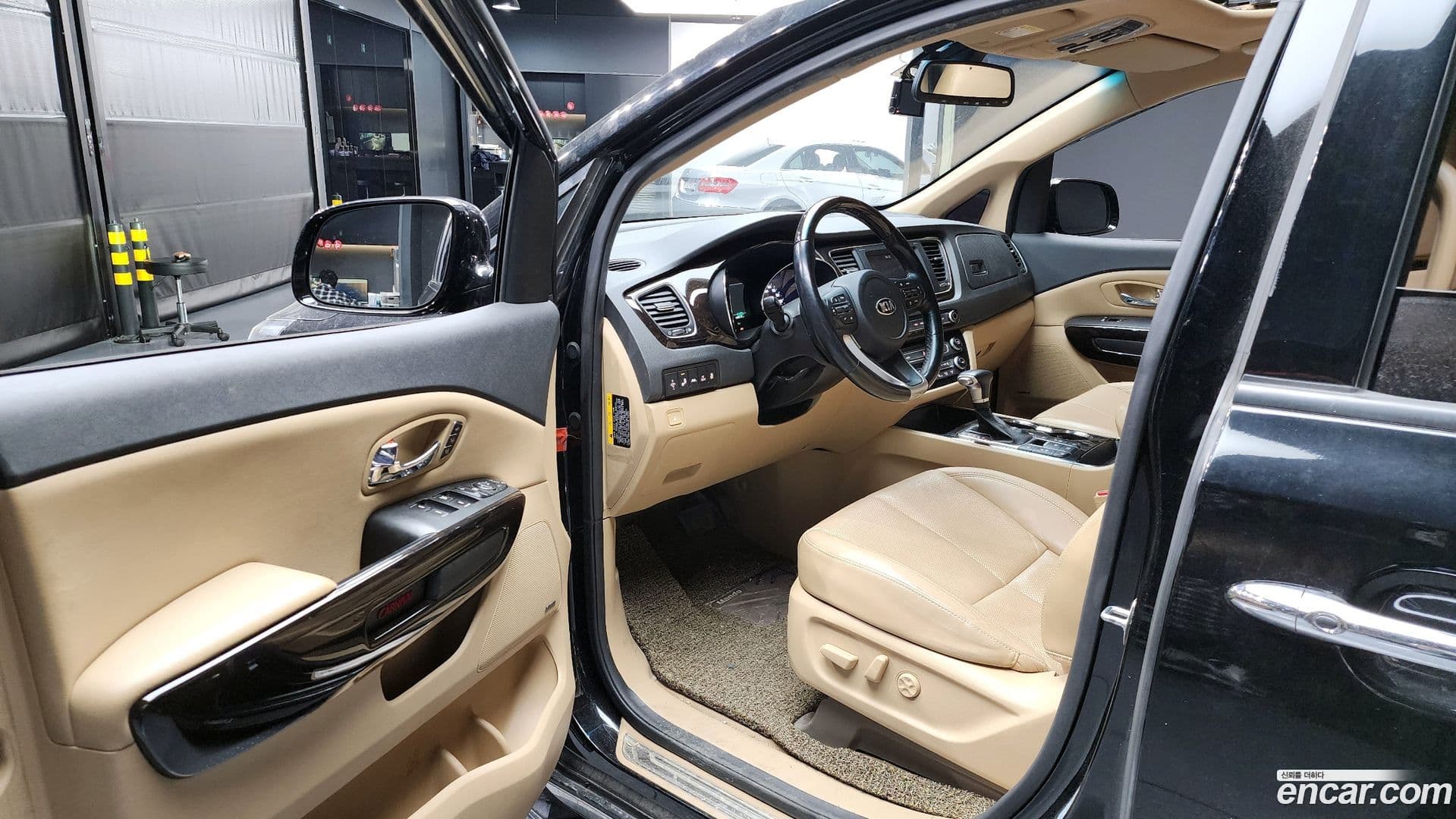 Main__Slider__Photo:Canival Kia 2019.11-9