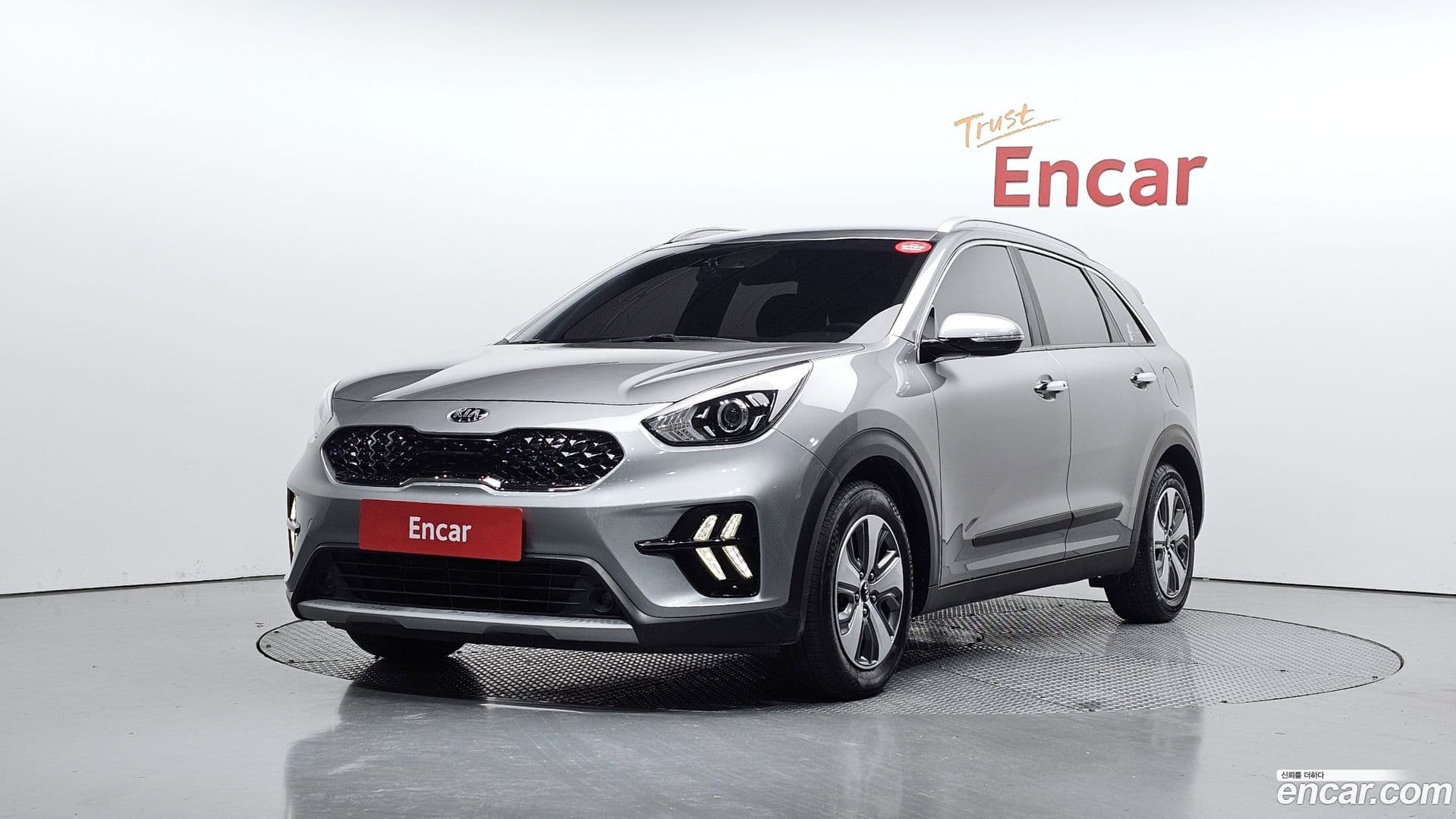 Main__Slider__Photo:Niro Kia 2020.11-0