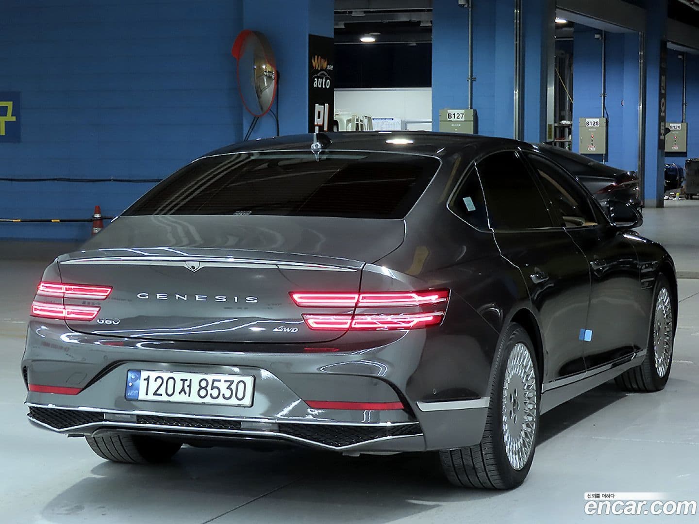 Main__Slider__Photo:G80 Genesis 2024.1-3