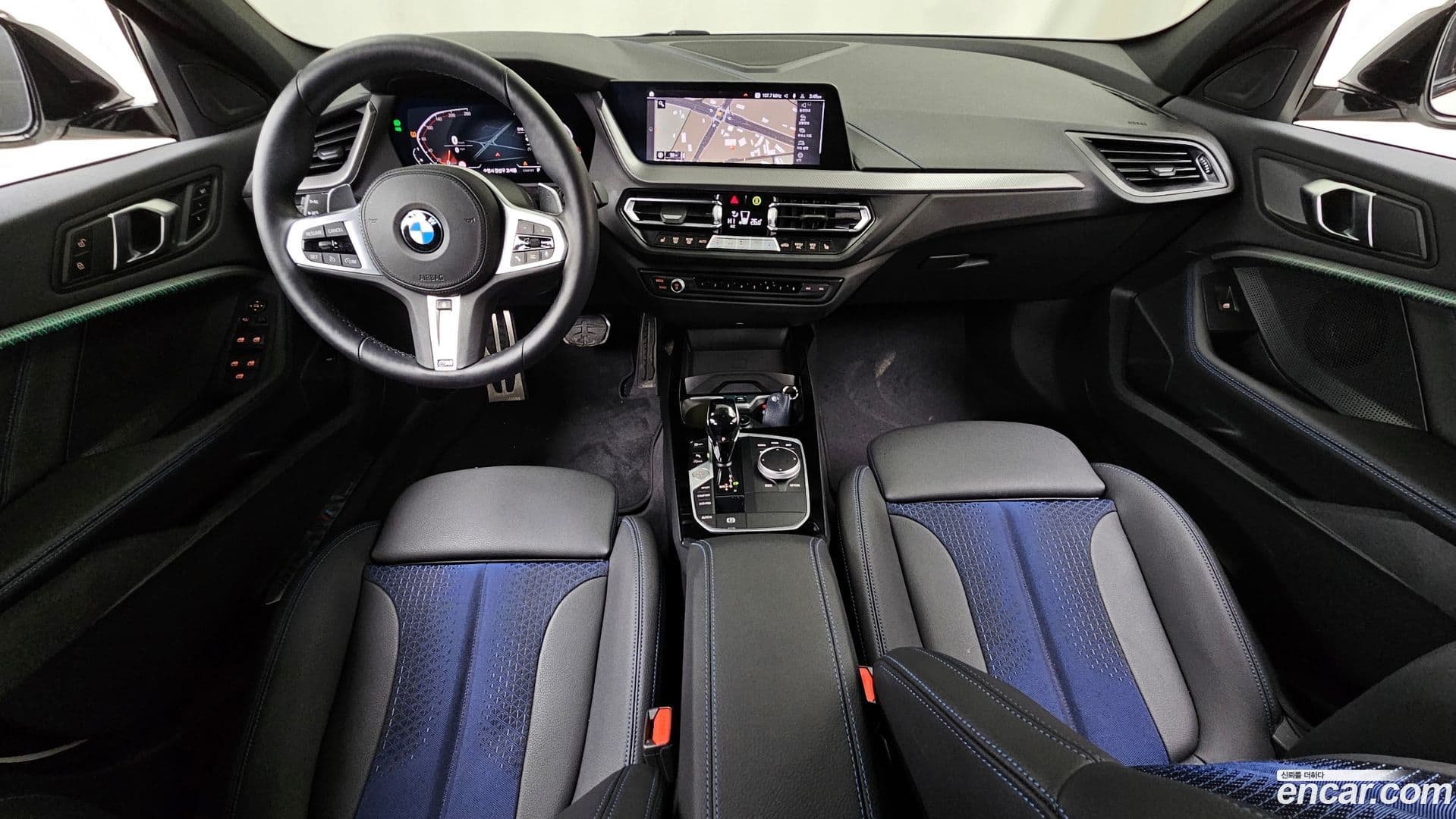 Main__Slider__Photo:1-Series BMW 2023.8-6