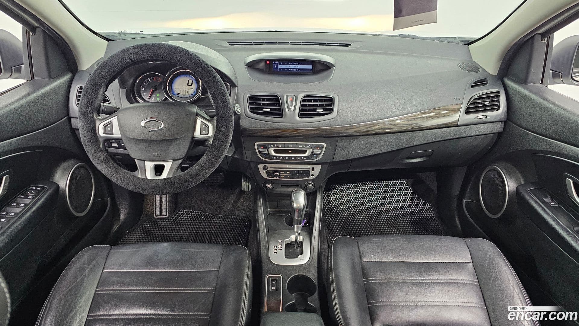 Main__Slider__Photo:SM3 Renault-KoreaSamsung 2013.2-6