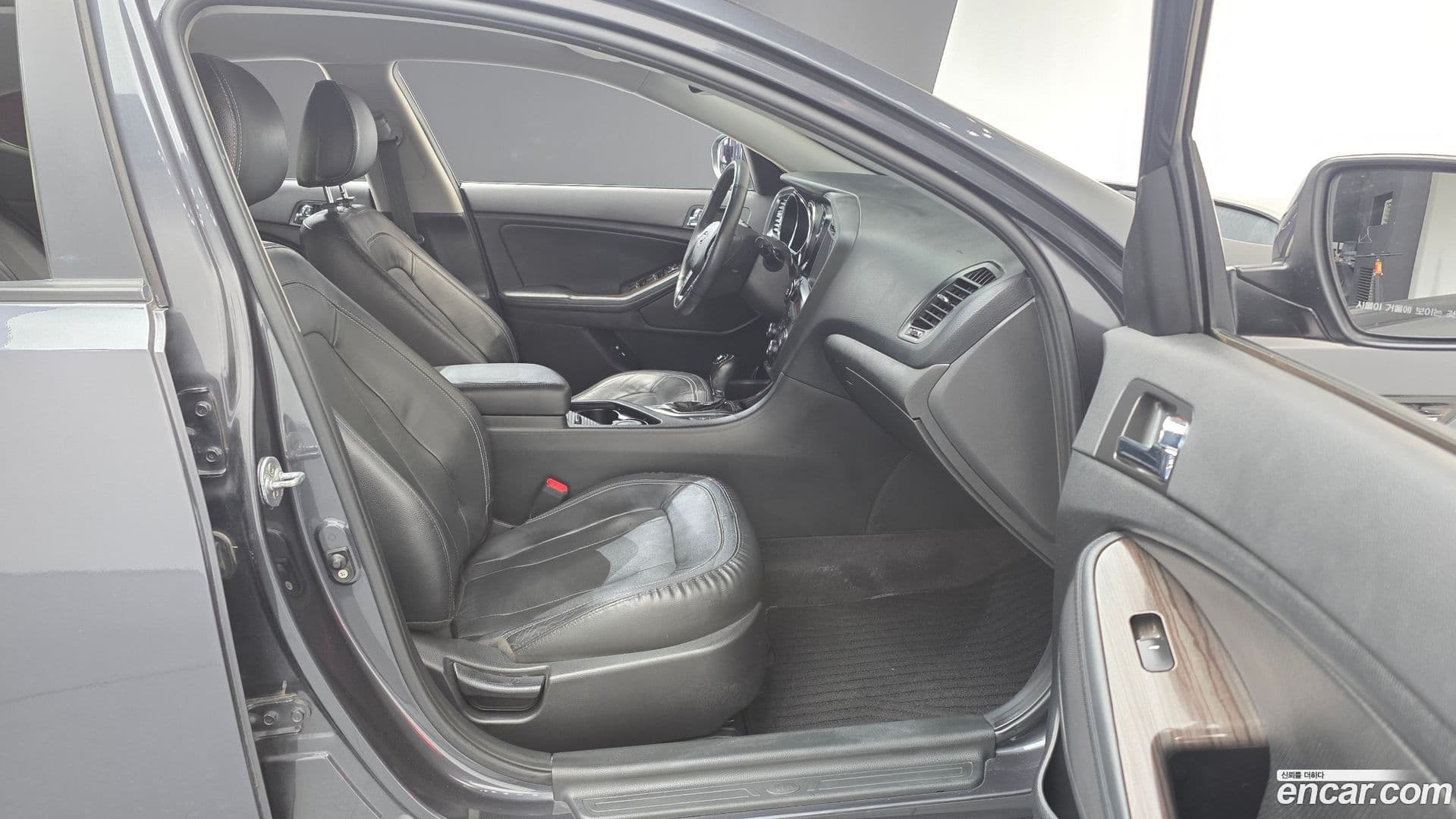 Main__Slider__Photo:K5 Kia 2011.0-9