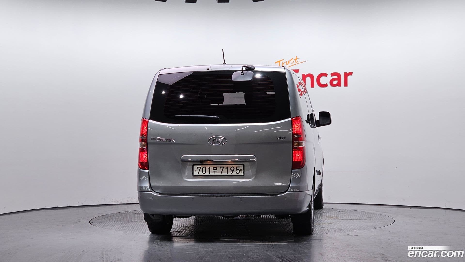 Main__Slider__Photo:Starex Hyundai 2018.0-3