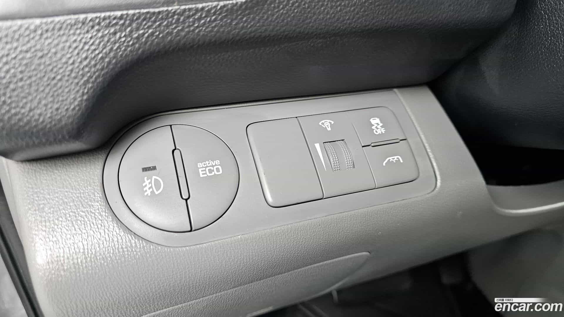 Starex Hyundai 2018.0-OPTION-017