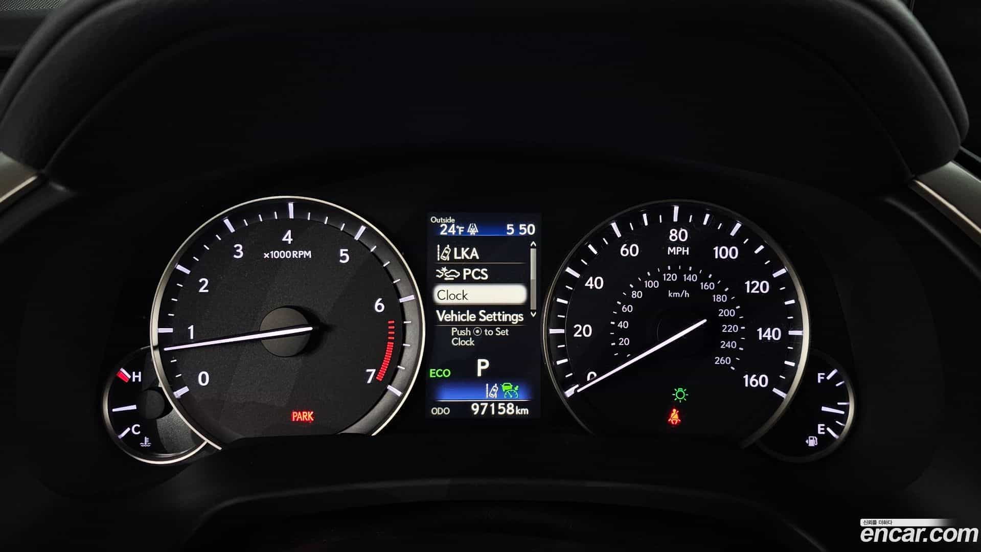 RX Lexus 2018.11-INNER-008