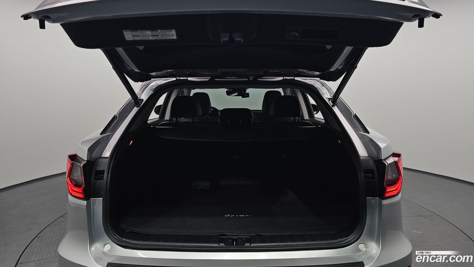 Main__Slider__Photo:RX Lexus 2018.11-19