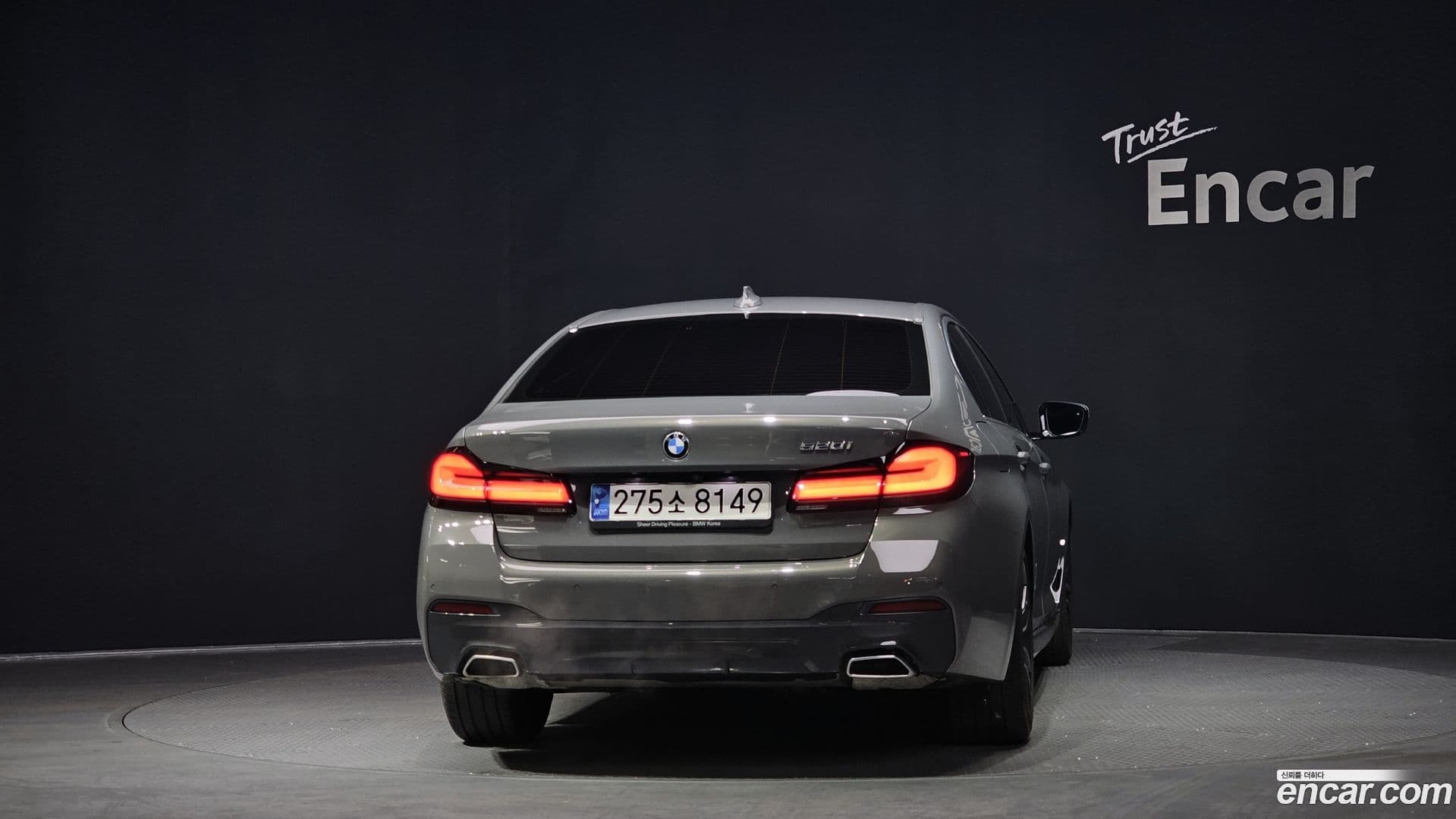 Main__Slider__Photo:5-Series BMW 2021.0-3