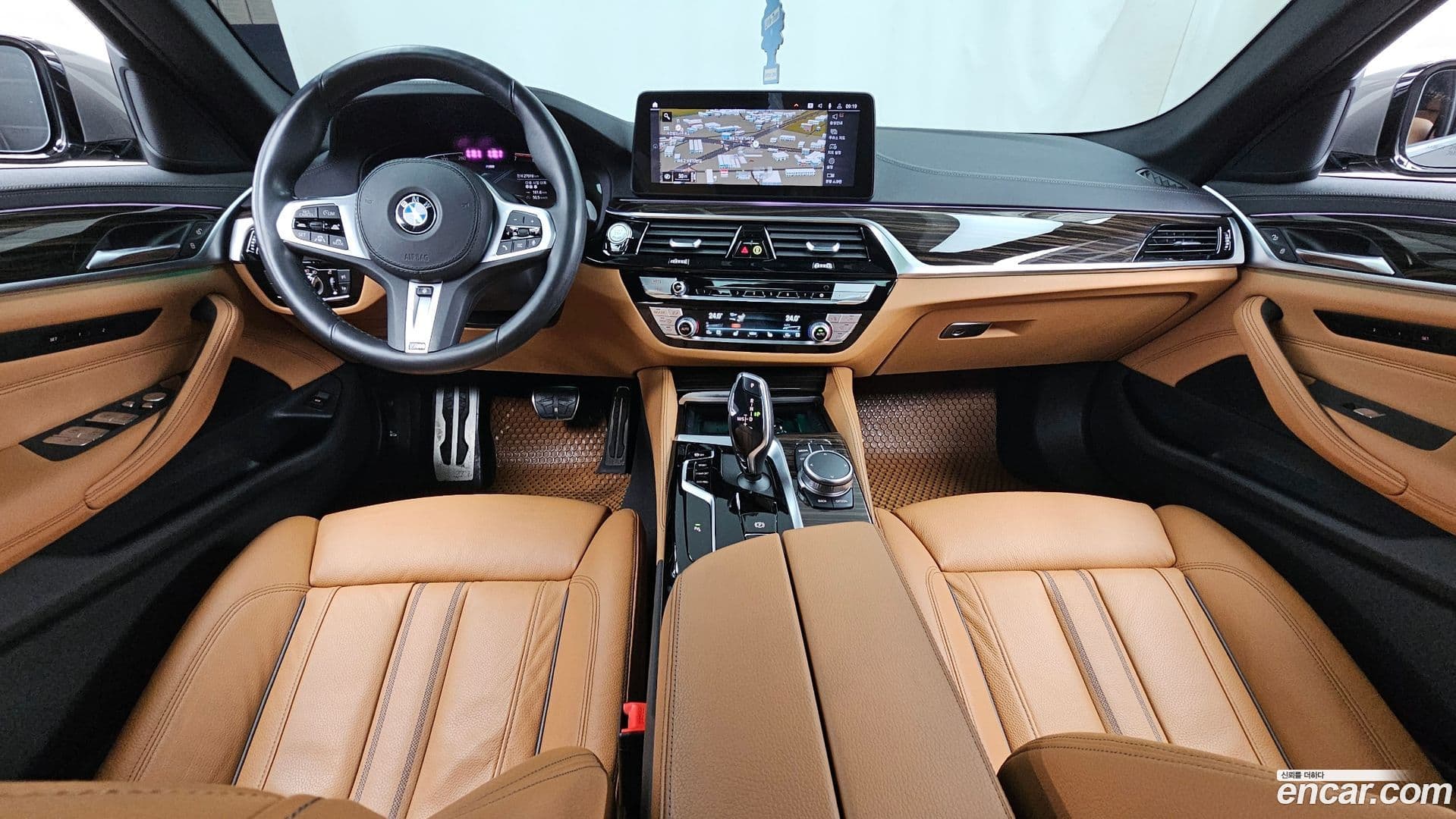 Main__Slider__Photo:5-Series BMW 2021.0-6