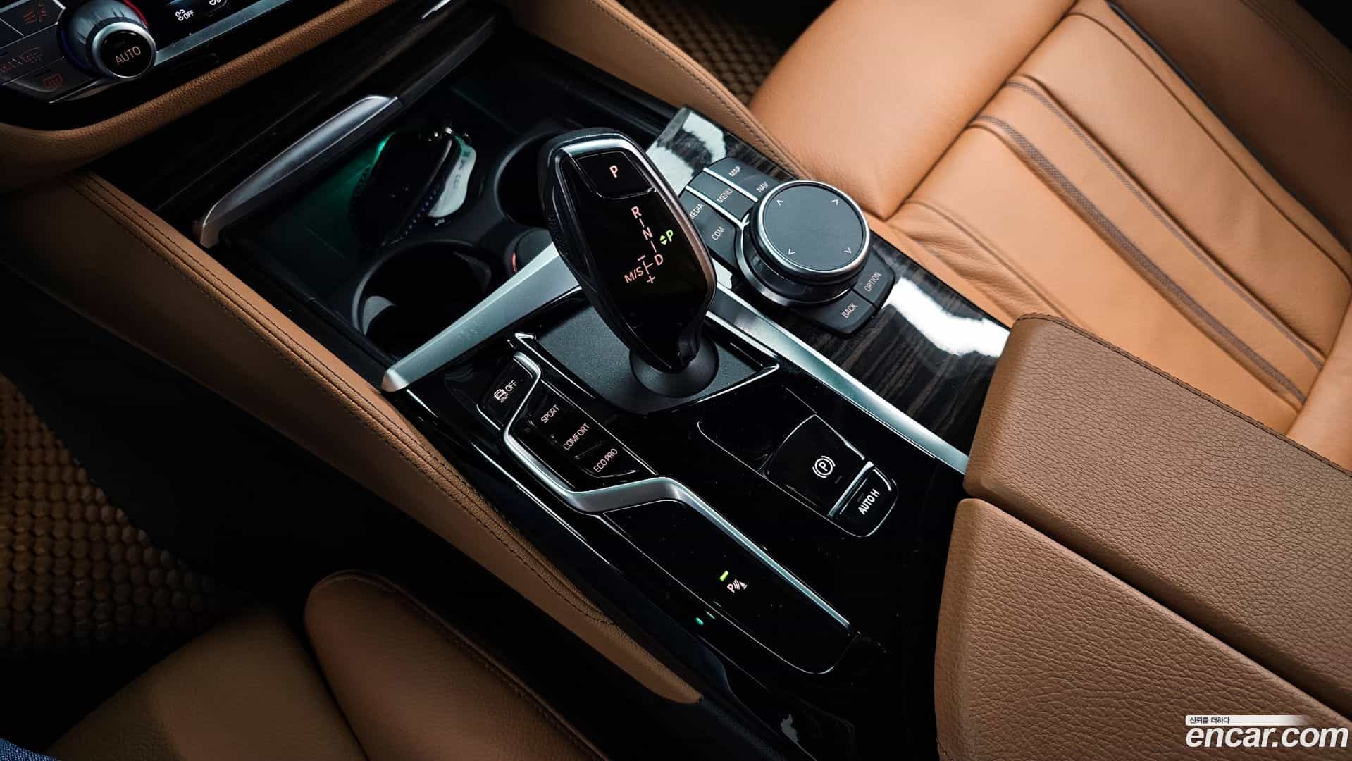 5-Series BMW 2021.0-INNER-009