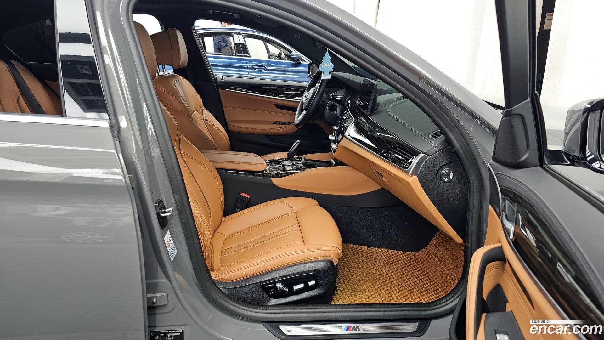 Main__Slider__Photo:5-Series BMW 2021.0-10