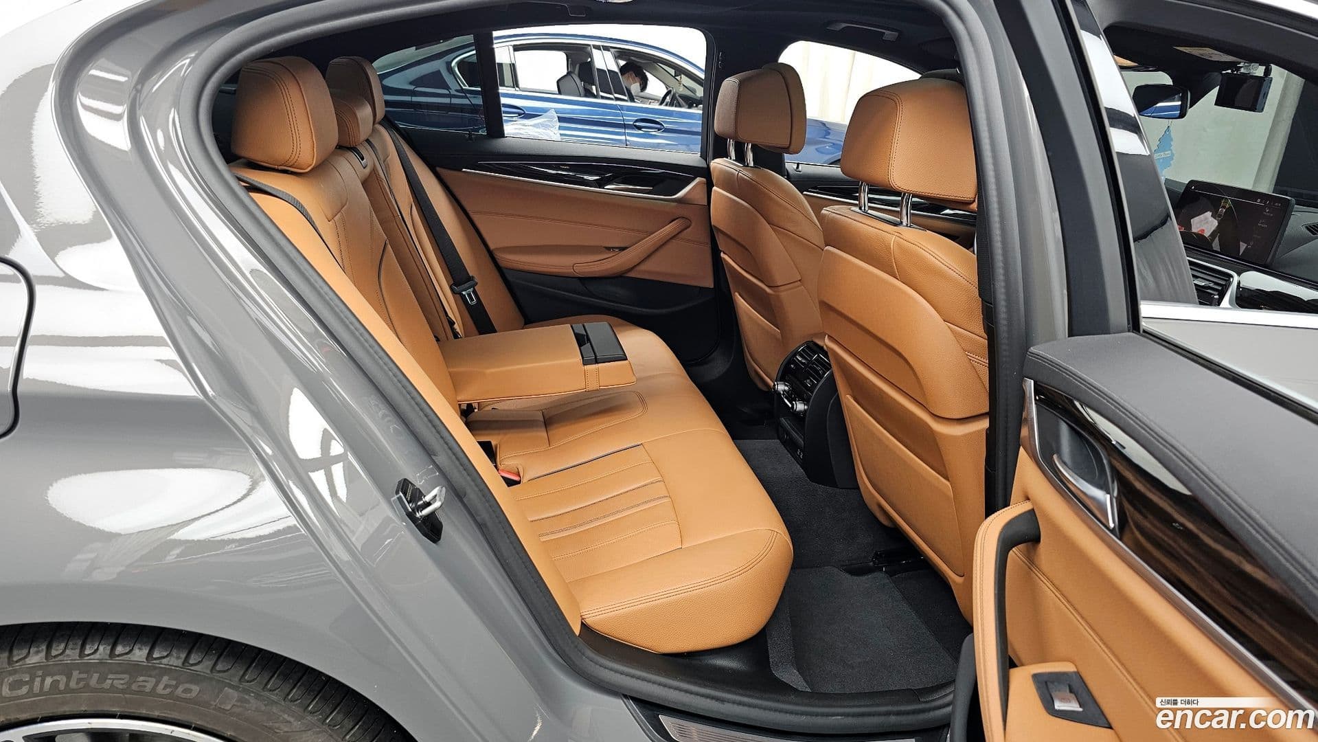 Main__Slider__Photo:5-Series BMW 2021.0-11