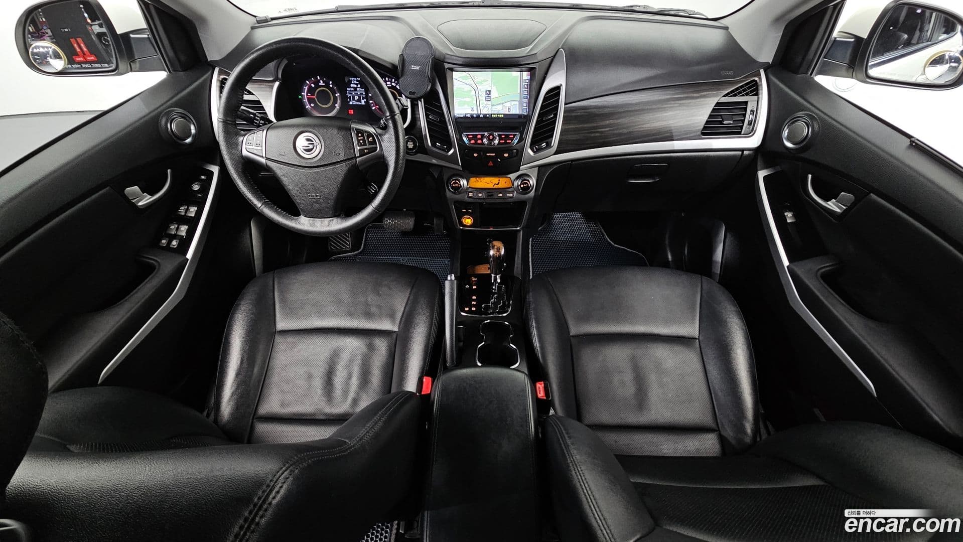 Main__Slider__Photo:KORANDO KG_Mobility_Ssangyong 2016.1-6