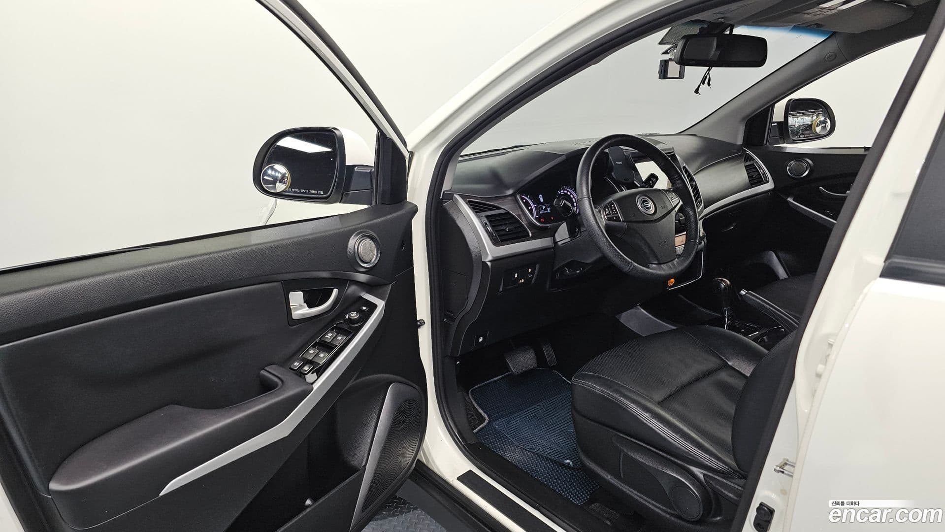 Main__Slider__Photo:KORANDO KG_Mobility_Ssangyong 2016.1-9