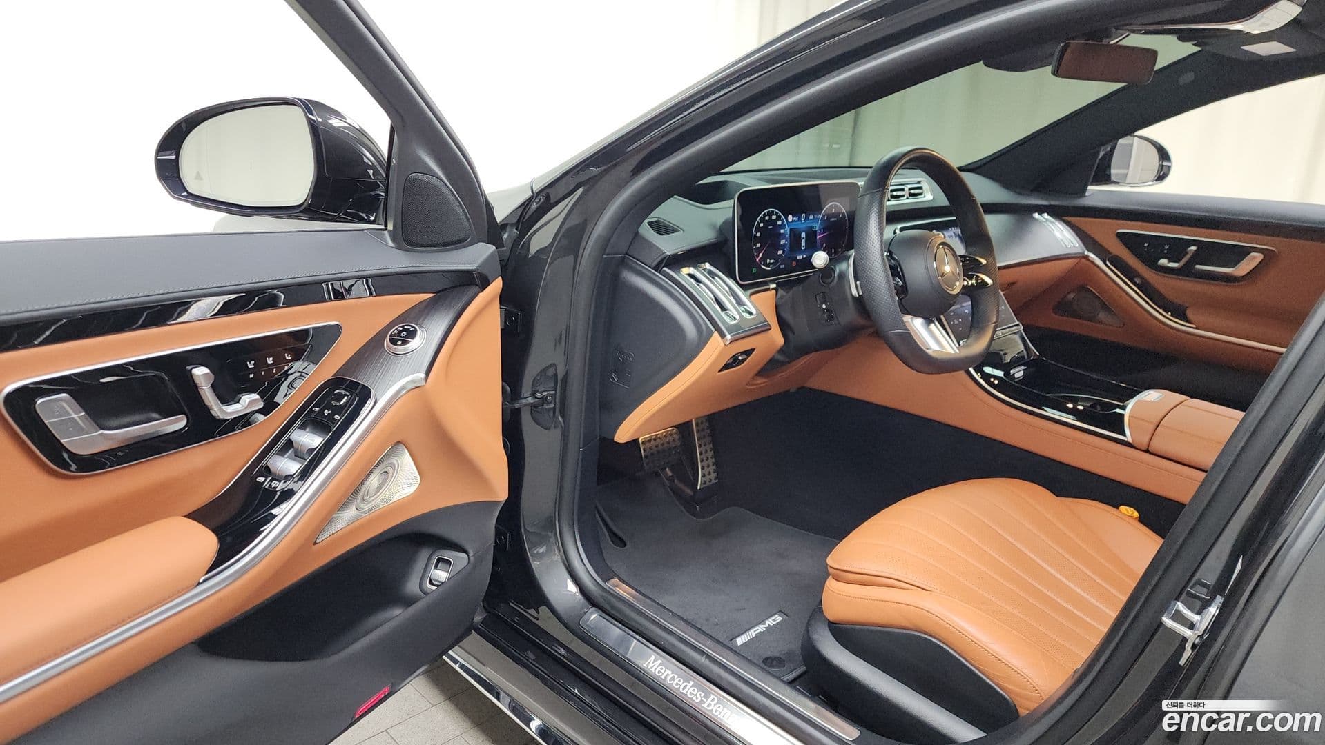 Main__Slider__Photo:S-Class Mercedes-Benz 2022.5-9