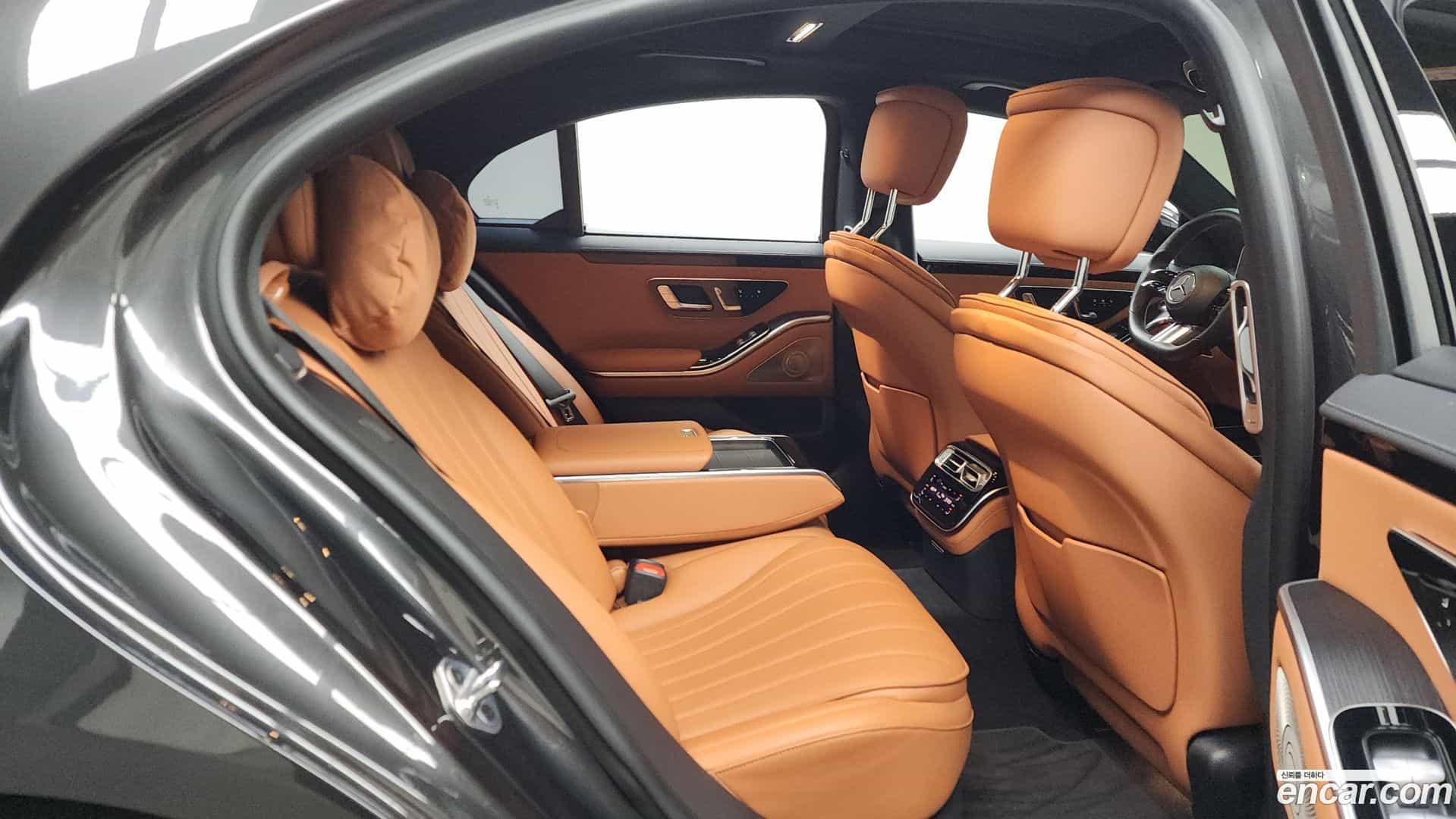 S-Class Mercedes-Benz 2022.5-OPTION-016