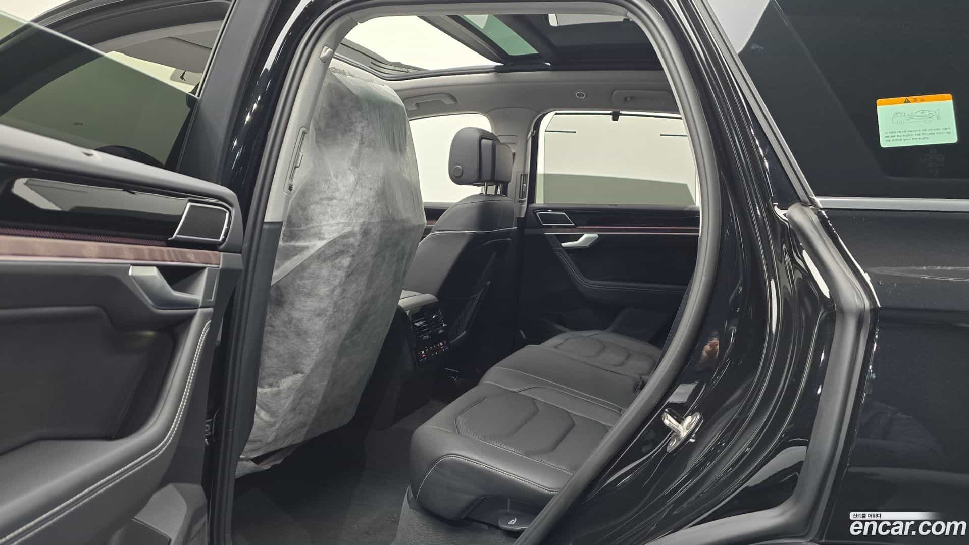 Touareg Volkswagen 2025.11-OPTION-016