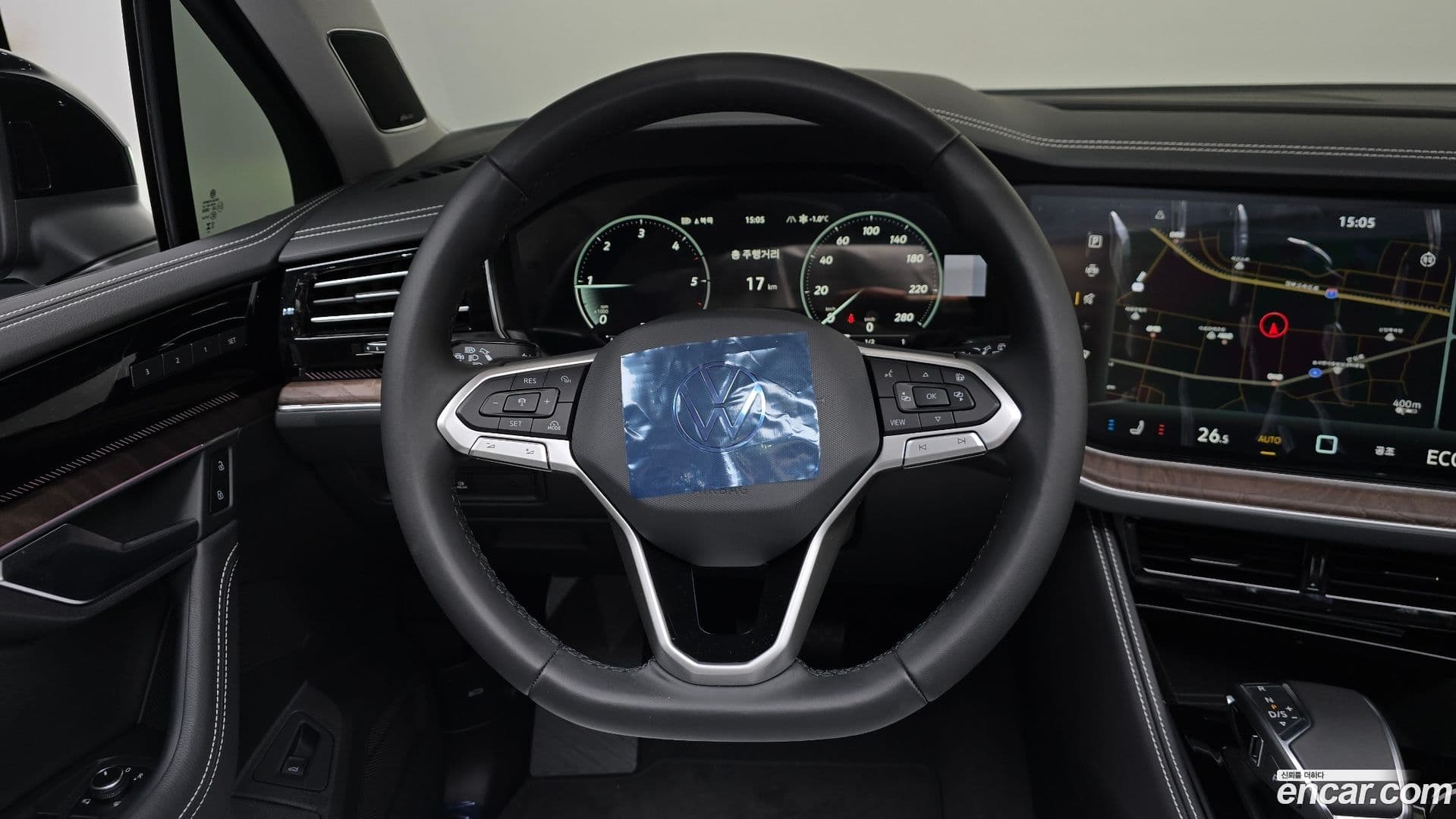 Main__Slider__Photo:Touareg Volkswagen 2025.11-12