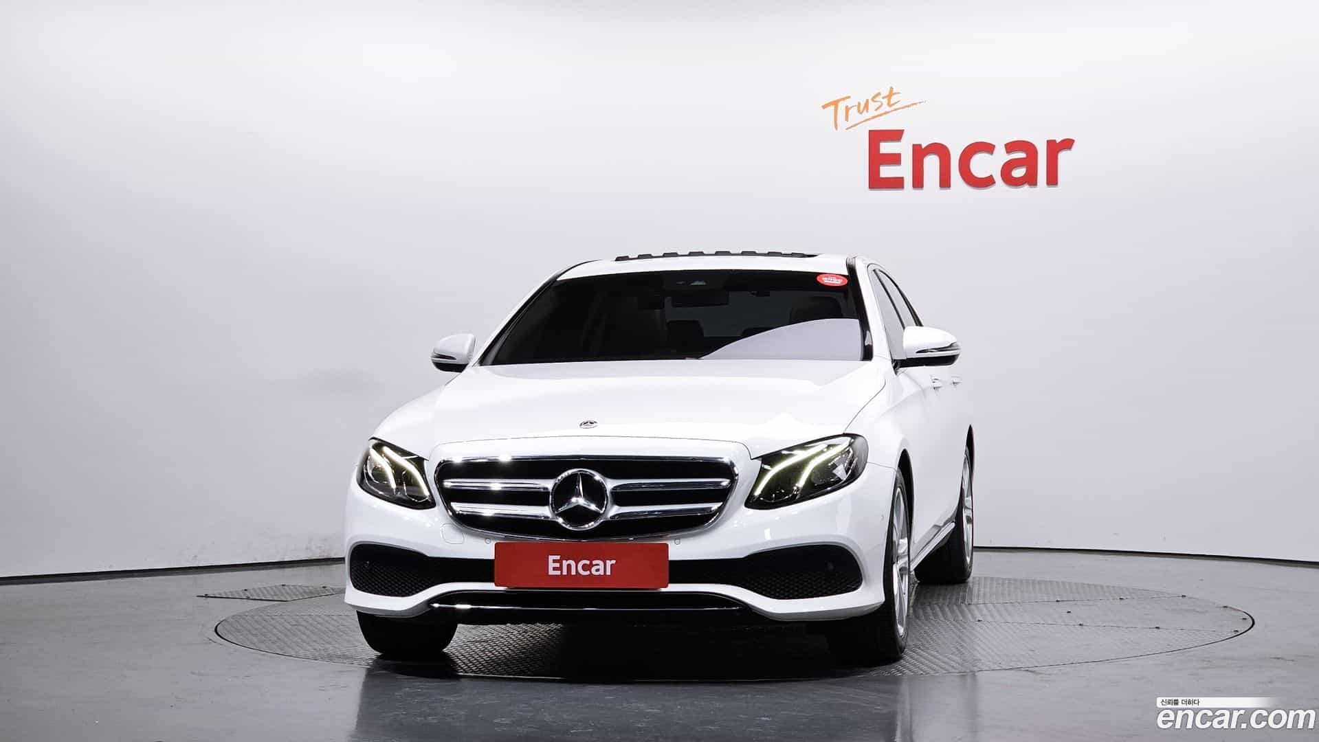 E-Class Mercedes-Benz 2018.2-OUTER-003