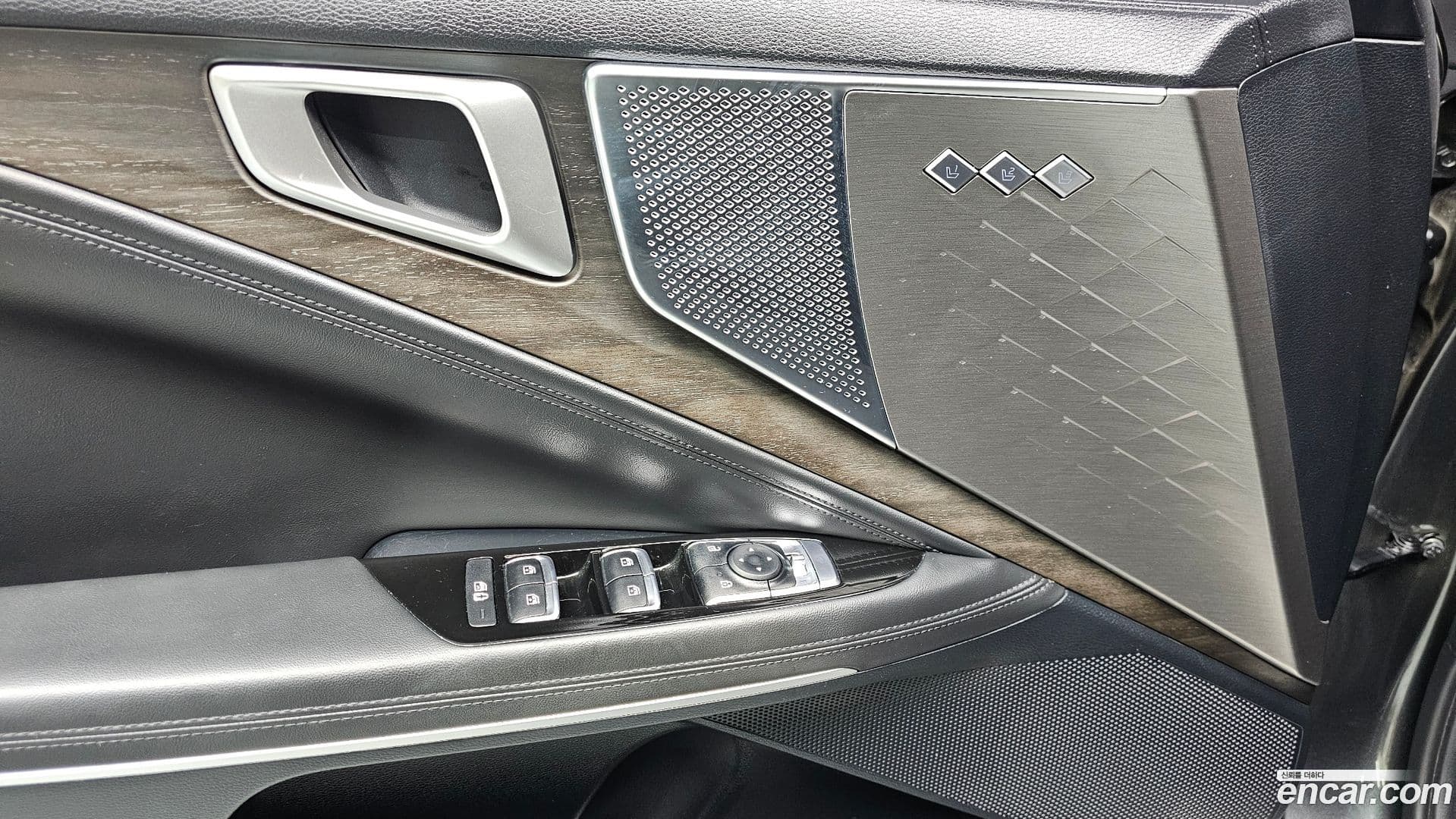 Main__Slider__Photo:K8 Kia 2024.5-16