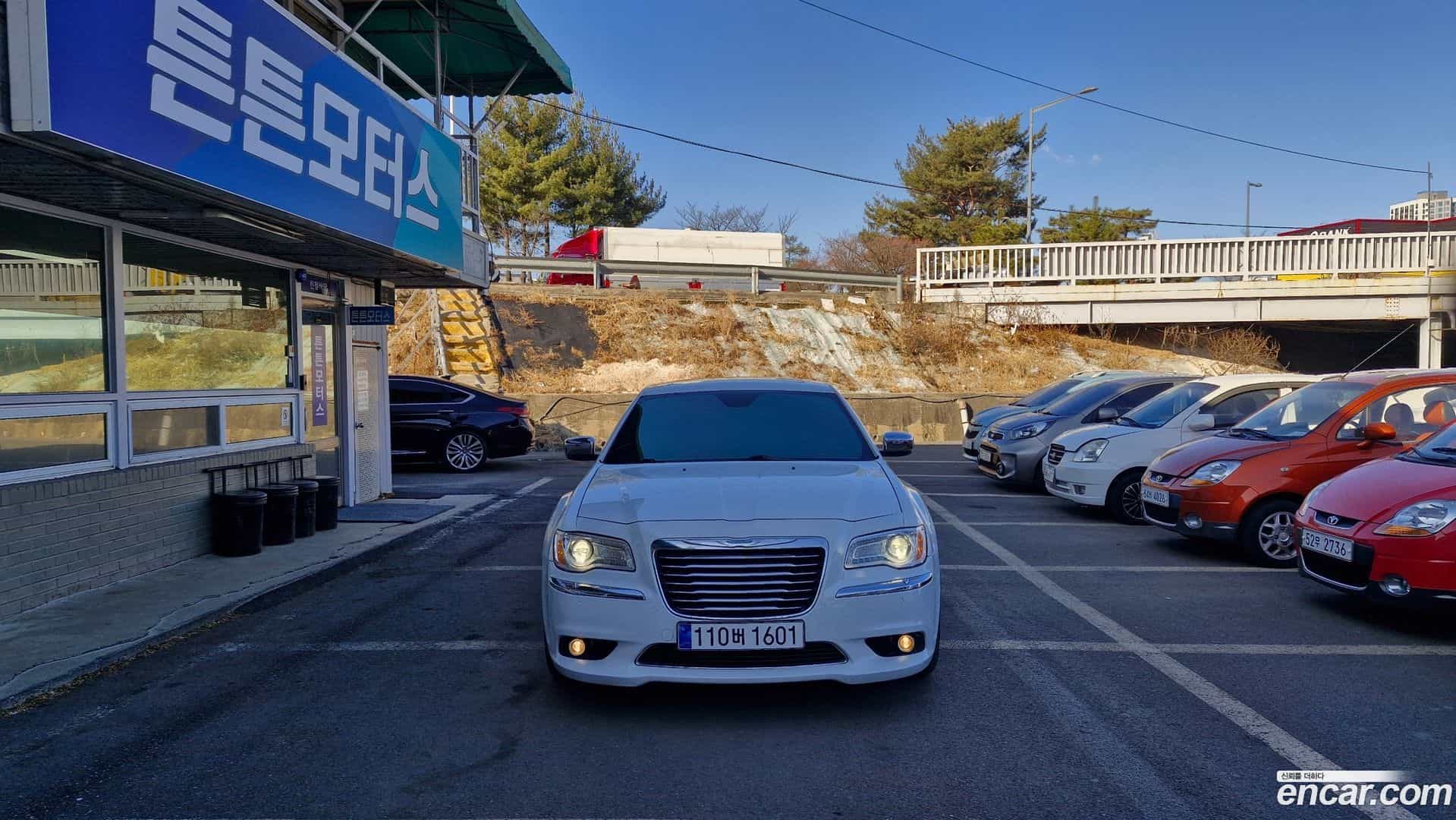 300C Chrysler 2014.11-OUTER-003