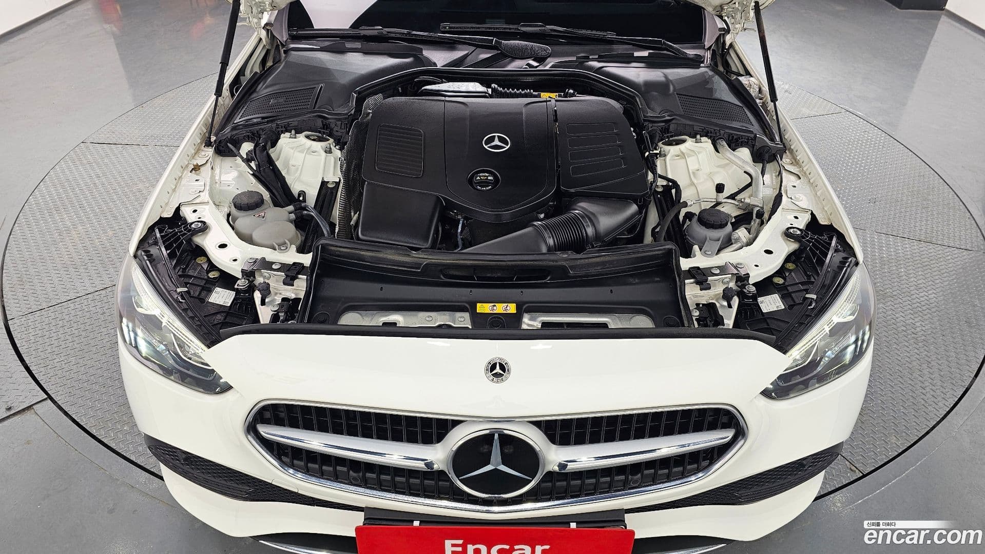 Main__Slider__Photo:C-Class Mercedes-Benz 2022.3-5