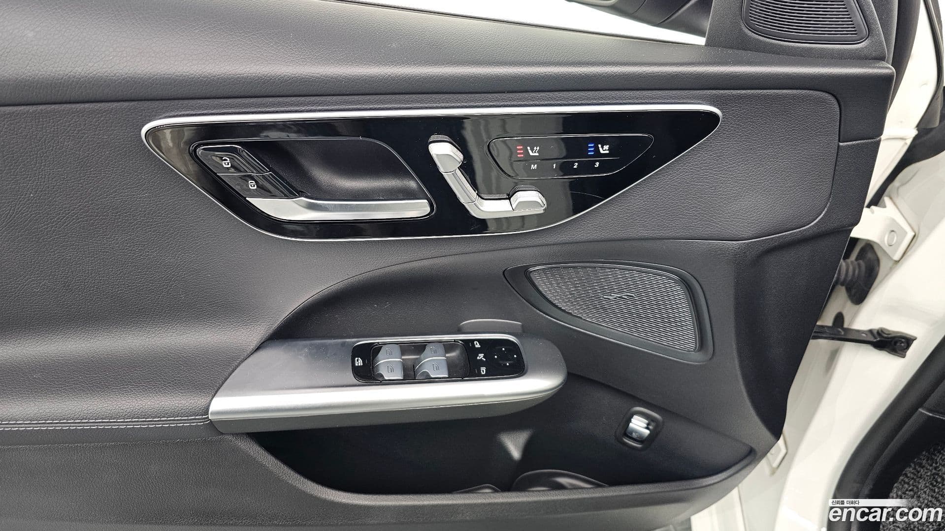 Main__Slider__Photo:C-Class Mercedes-Benz 2022.3-17