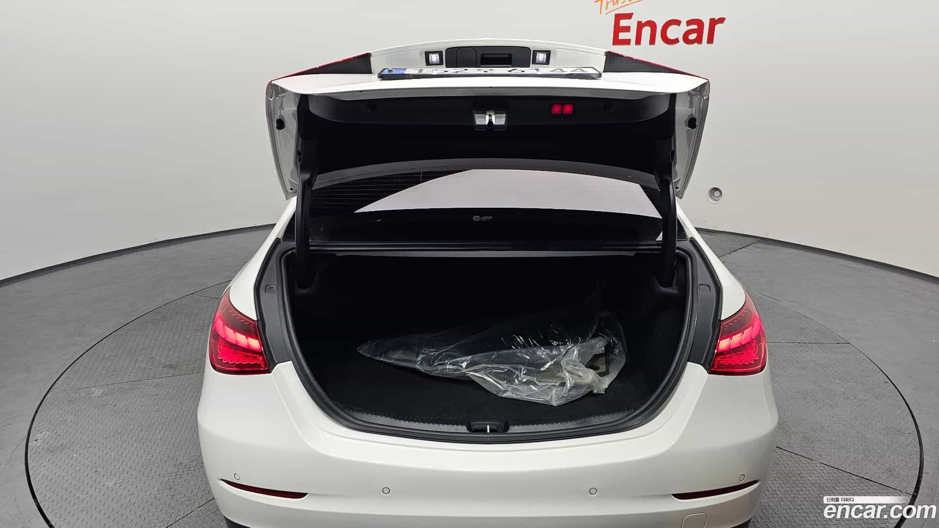 C-Class Mercedes-Benz 2022.3-OPTION-024