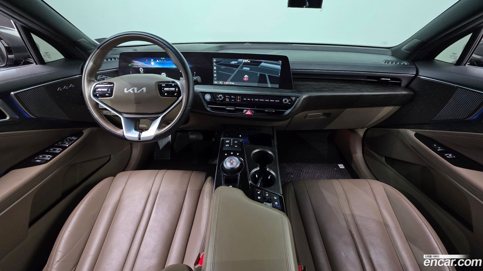 Main__Slider__Photo:K8 Kia 2021.9-6