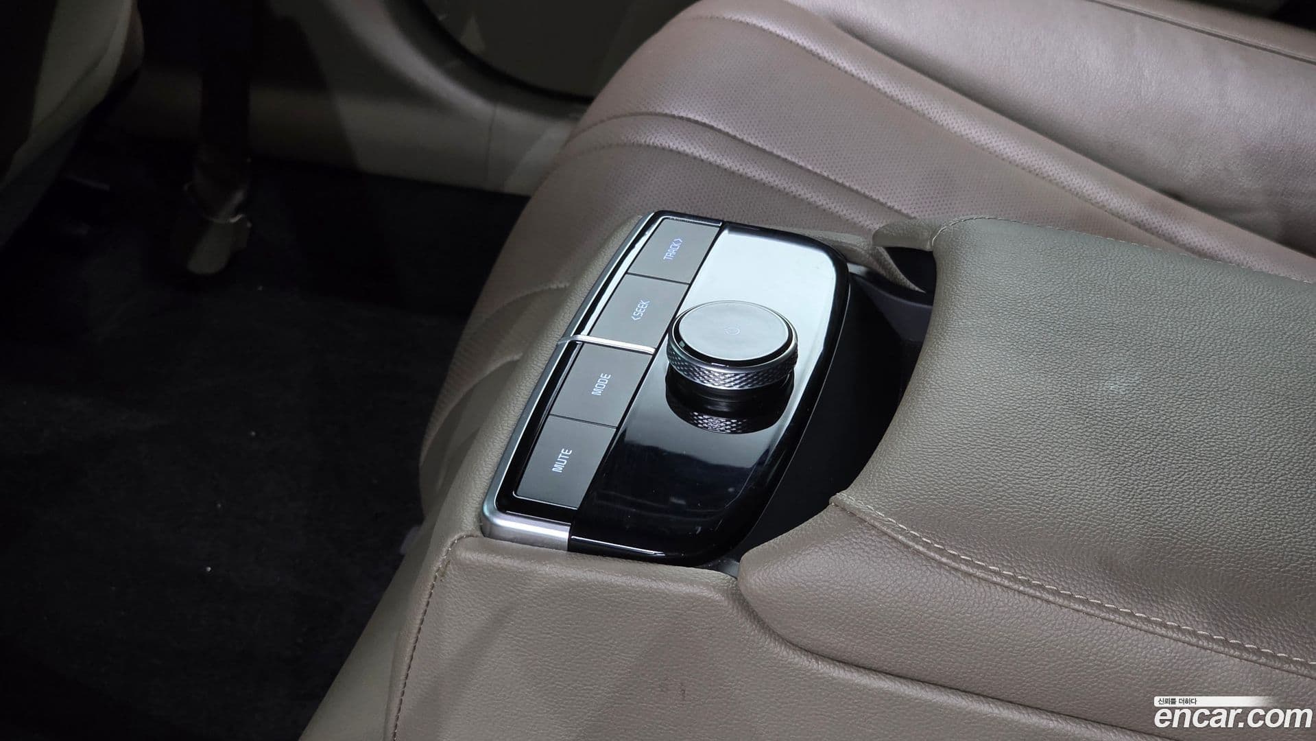 Main__Slider__Photo:K8 Kia 2021.9-18