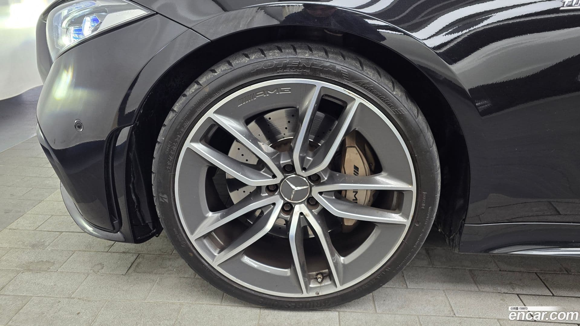 Main__Slider__Photo:CLS-Class Mercedes-Benz 2020.10-4