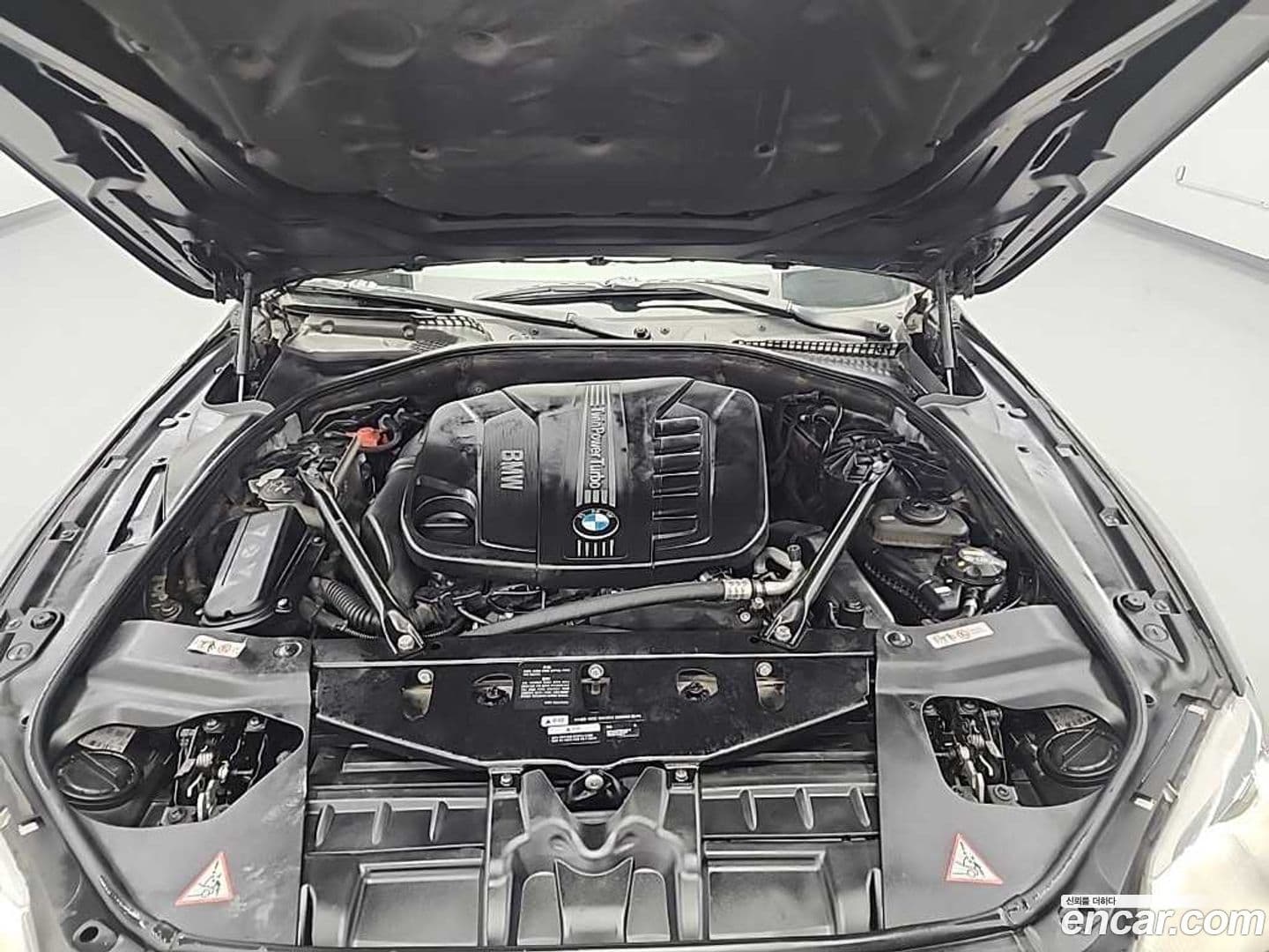 Main__Slider__Photo:6-Series BMW 2015.4-4