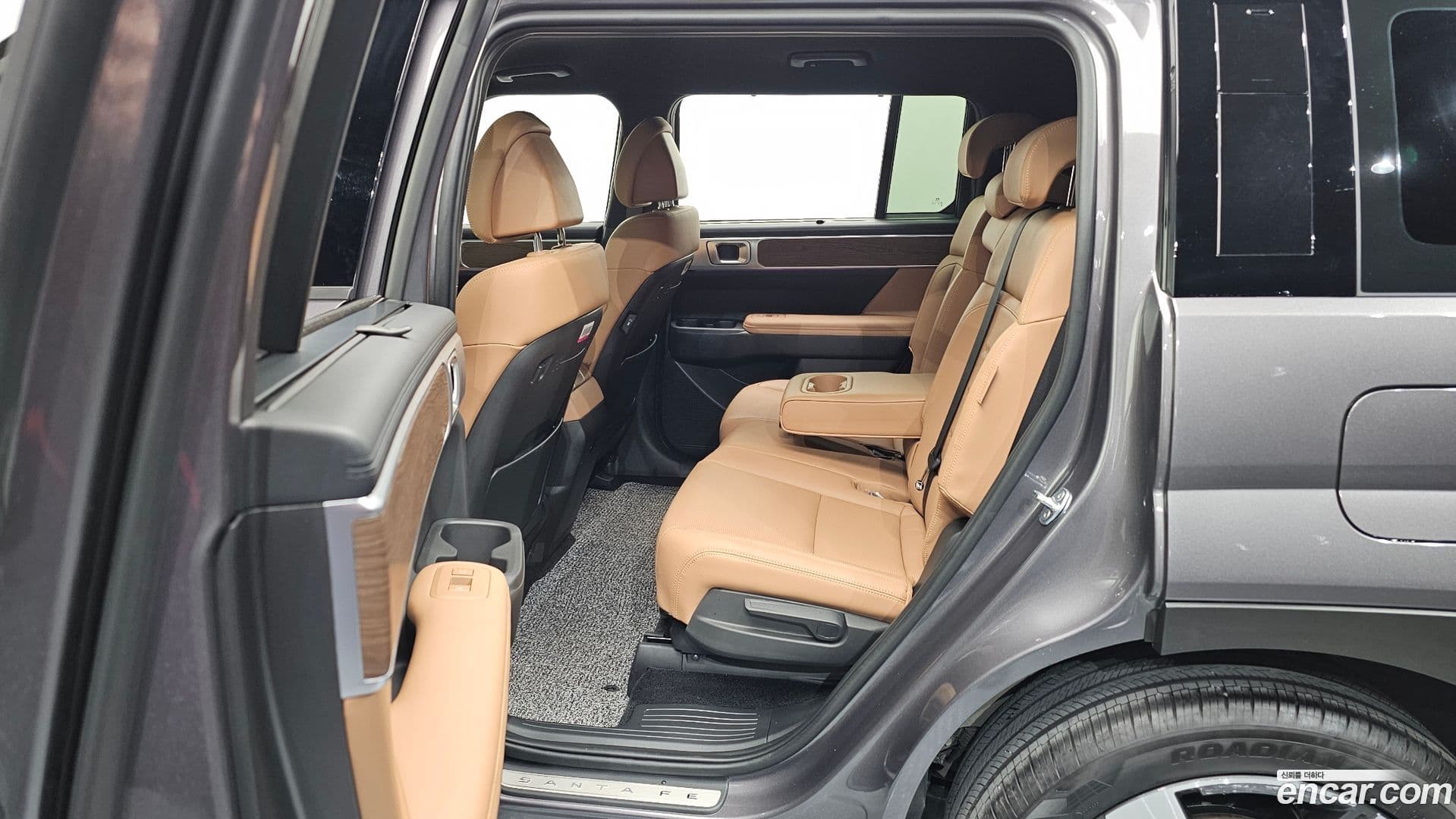 Main__Slider__Photo:Santafe Hyundai 2024.0-10