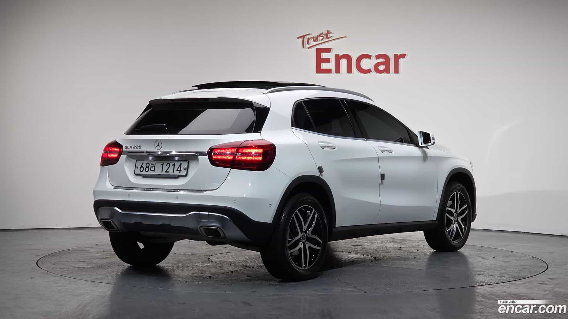 GLA-Class Mercedes-Benz 2019.3-OUTER-002