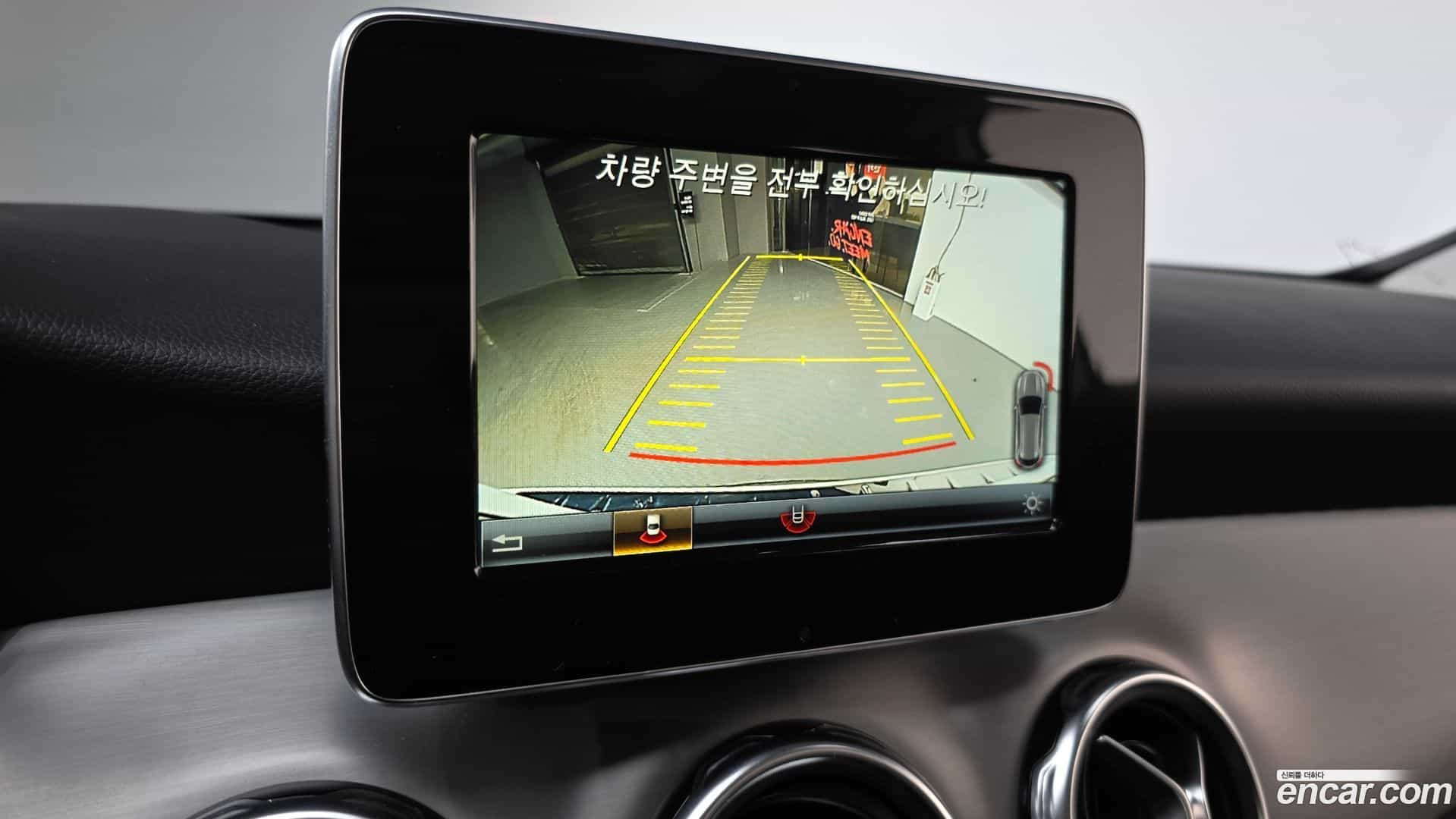 GLA-Class Mercedes-Benz 2019.3-OPTION-019