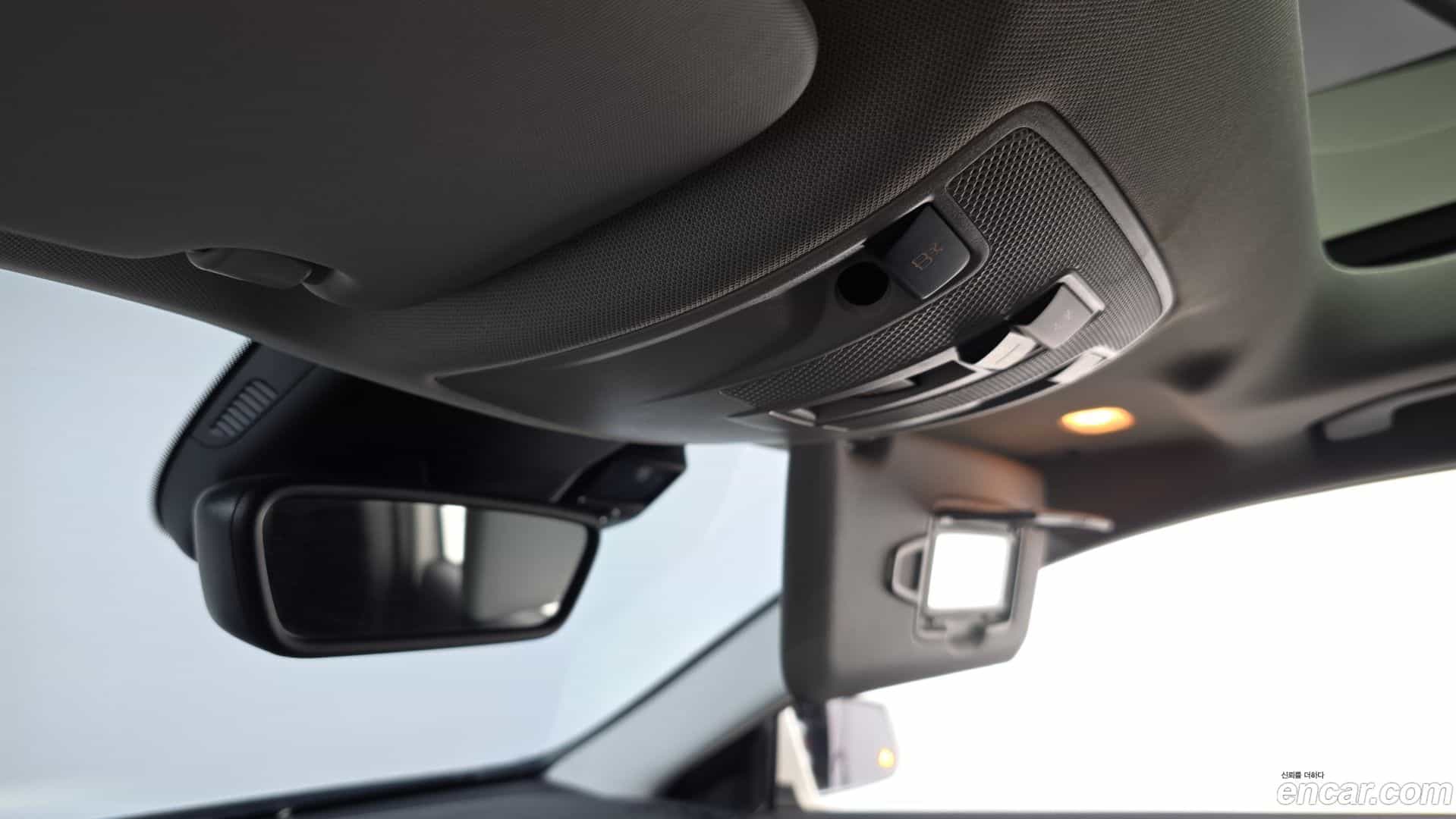 GLA-Class Mercedes-Benz 2019.3-OPTION-022