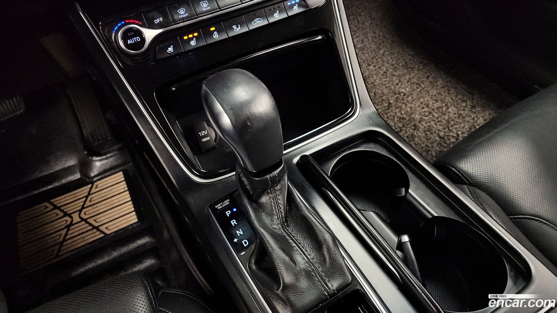 Main__Slider__Photo:Grandeur Hyundai 2016.11-8