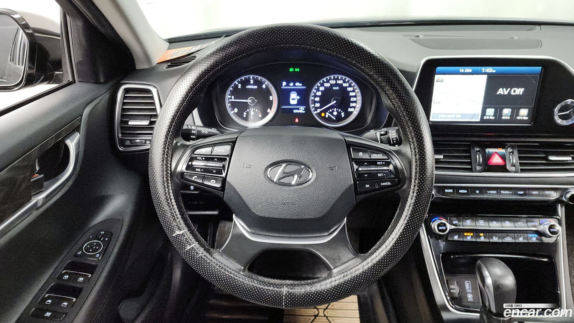 Main__Slider__Photo:Grandeur Hyundai 2016.11-12