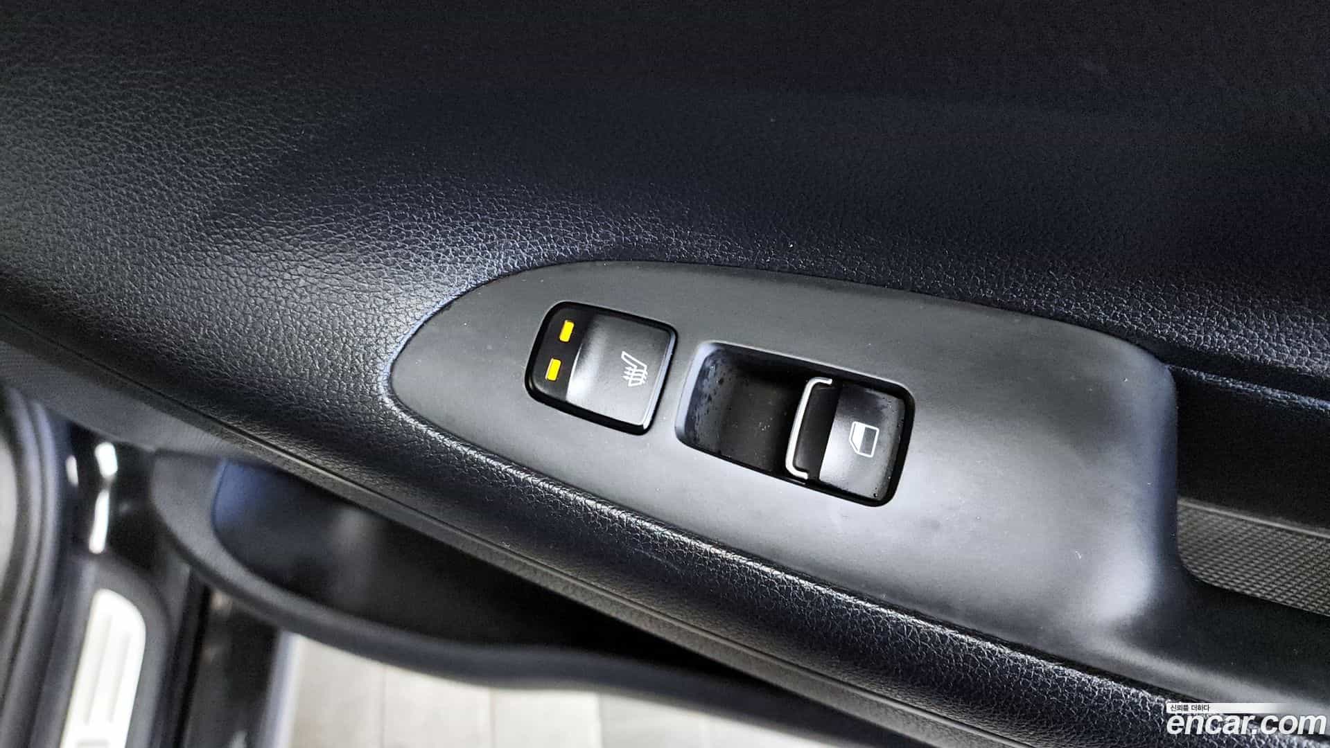 Grandeur Hyundai 2016.11-OPTION-023