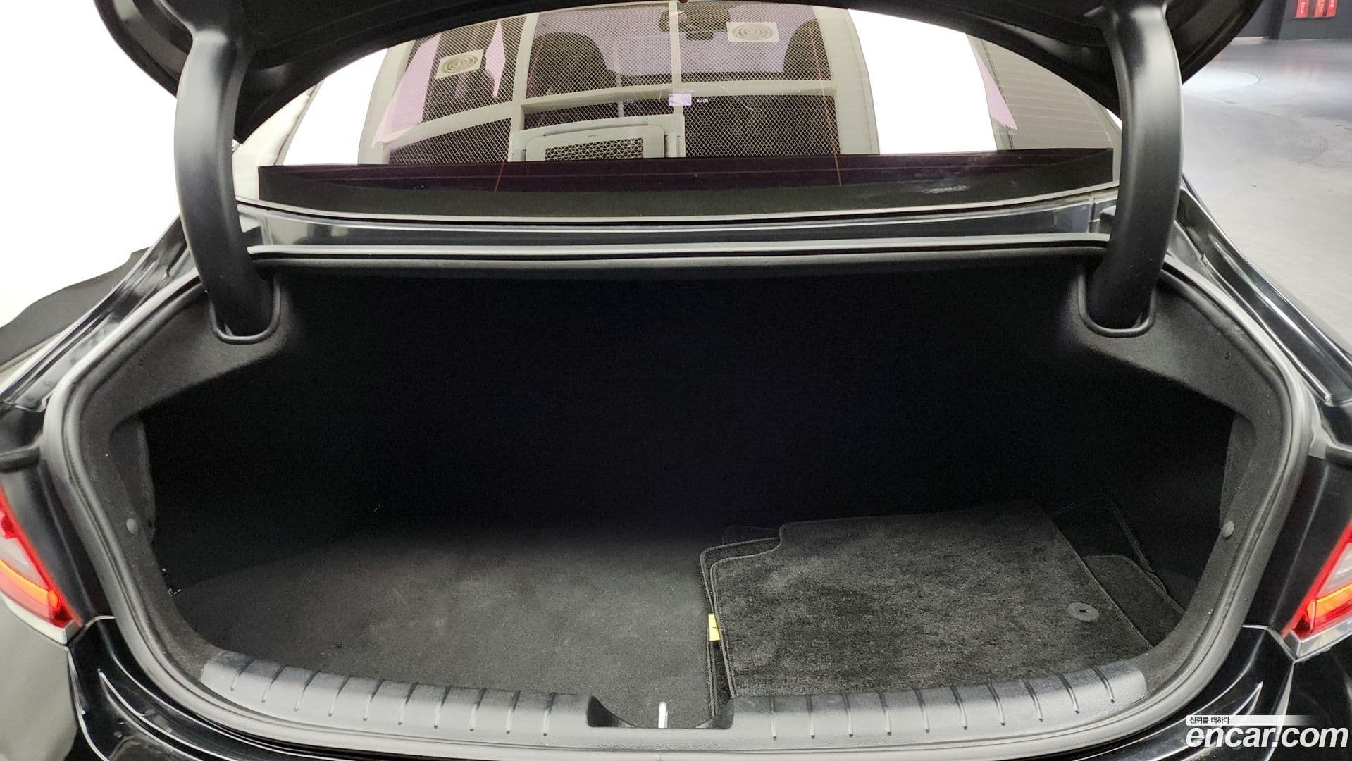 Main__Slider__Photo:Grandeur Hyundai 2016.11-19