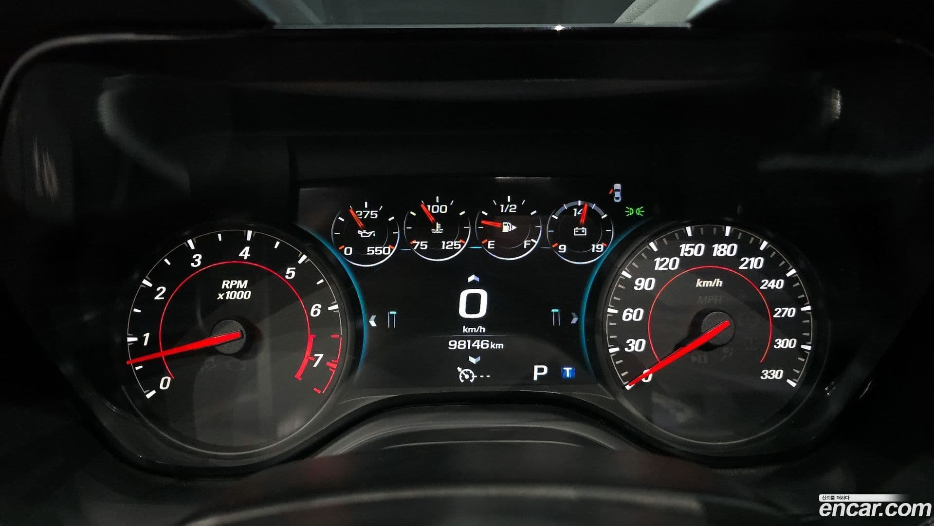 Main__Slider__Photo:Camaro ChevroletGMDaewoo 2016.9-7