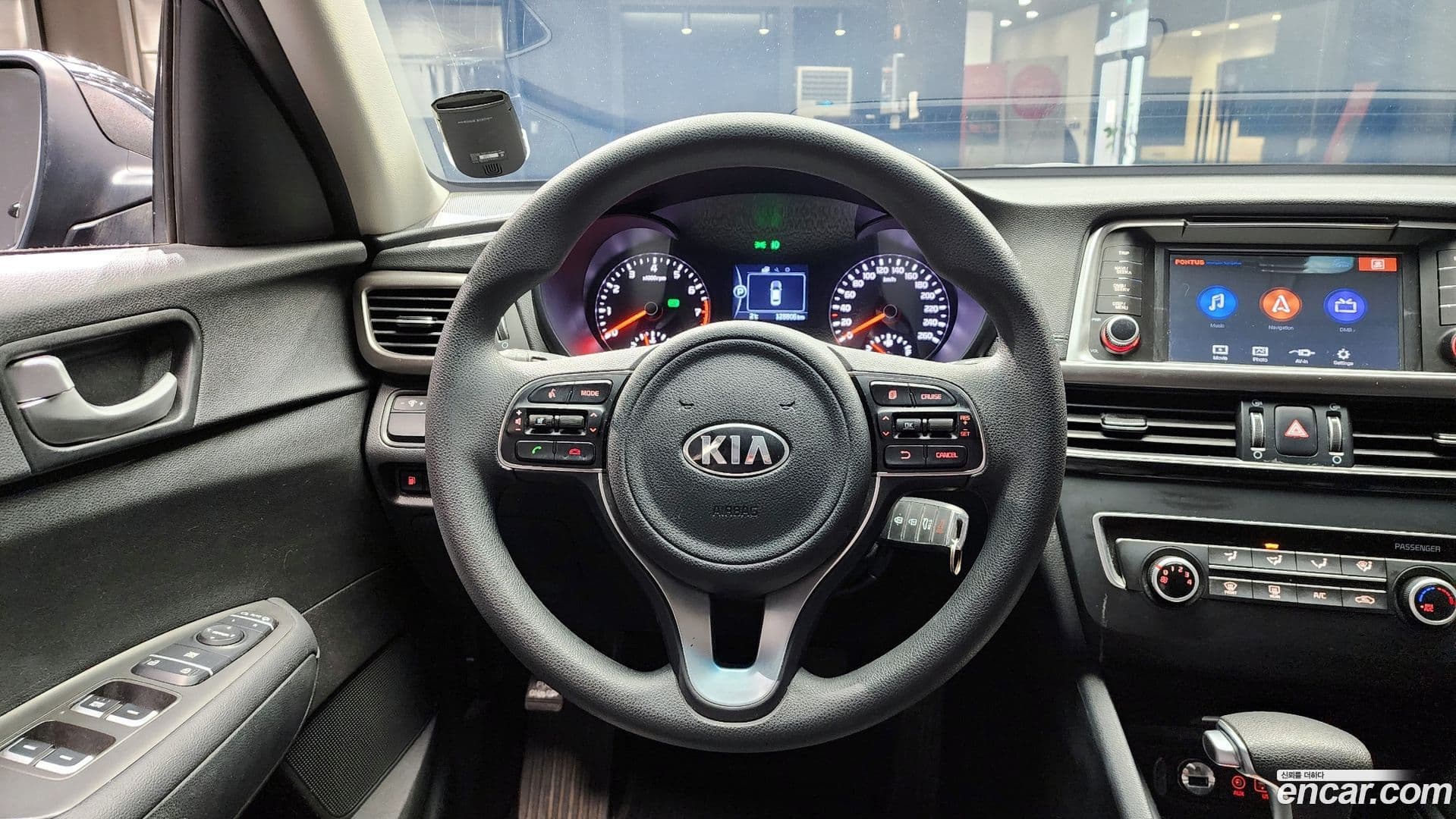 Main__Slider__Photo:K5 Kia 2017.8-13