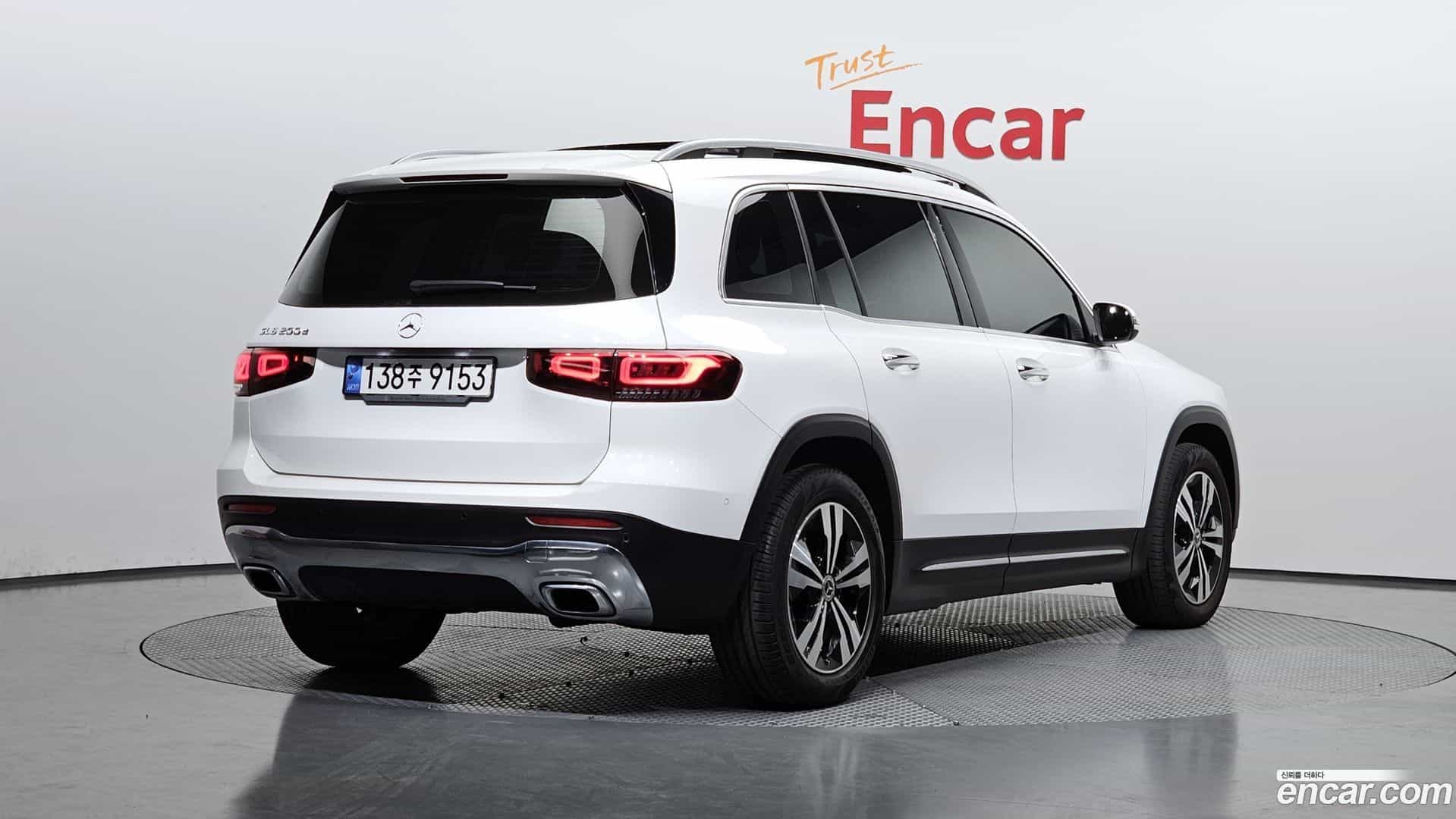 GLB-Class Mercedes-Benz 2022.9-OUTER-002