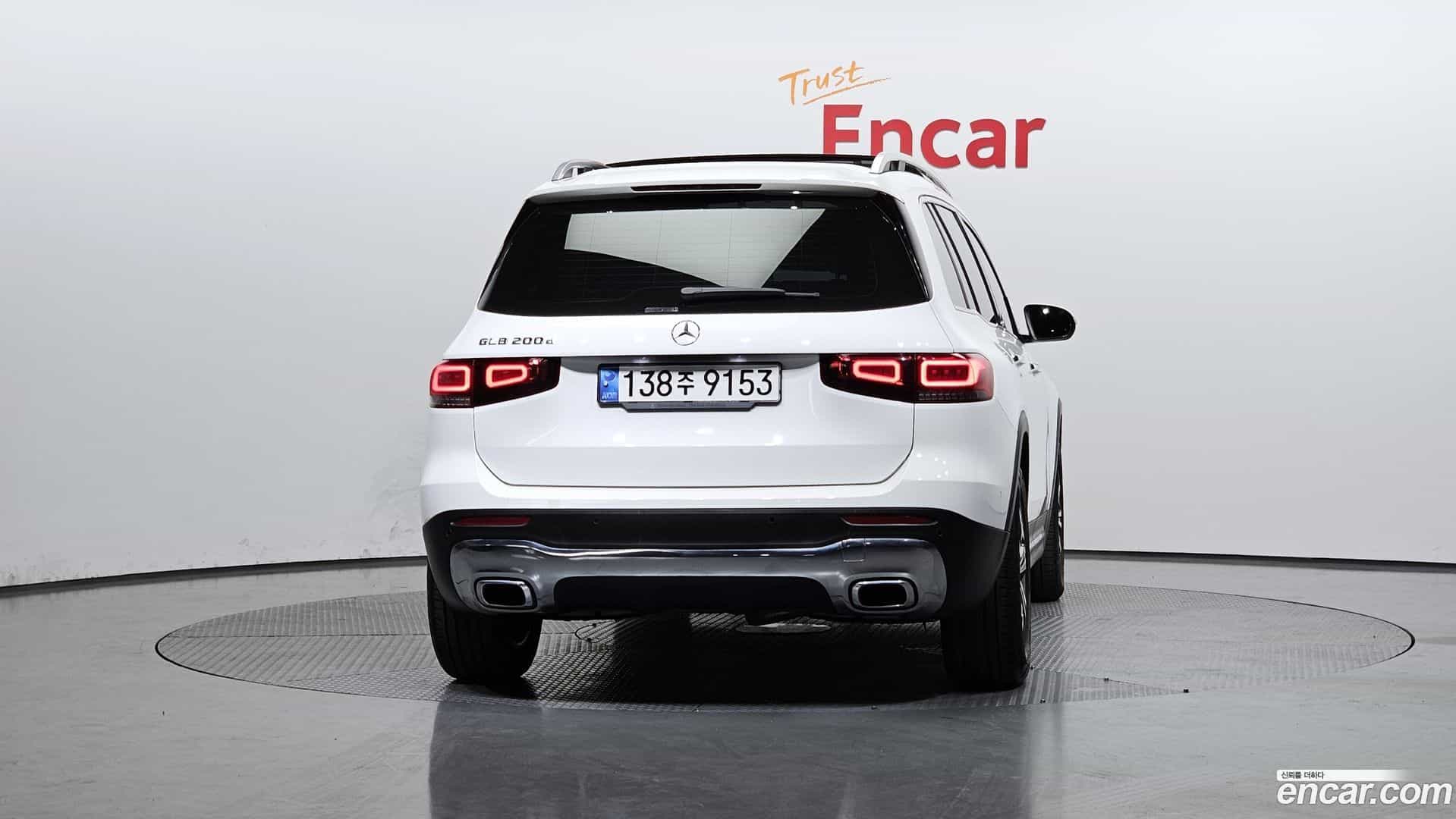 GLB-Class Mercedes-Benz 2022.9-OUTER-004