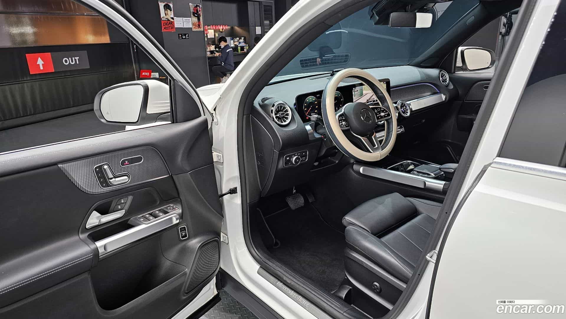 GLB-Class Mercedes-Benz 2022.9-OPTION-015