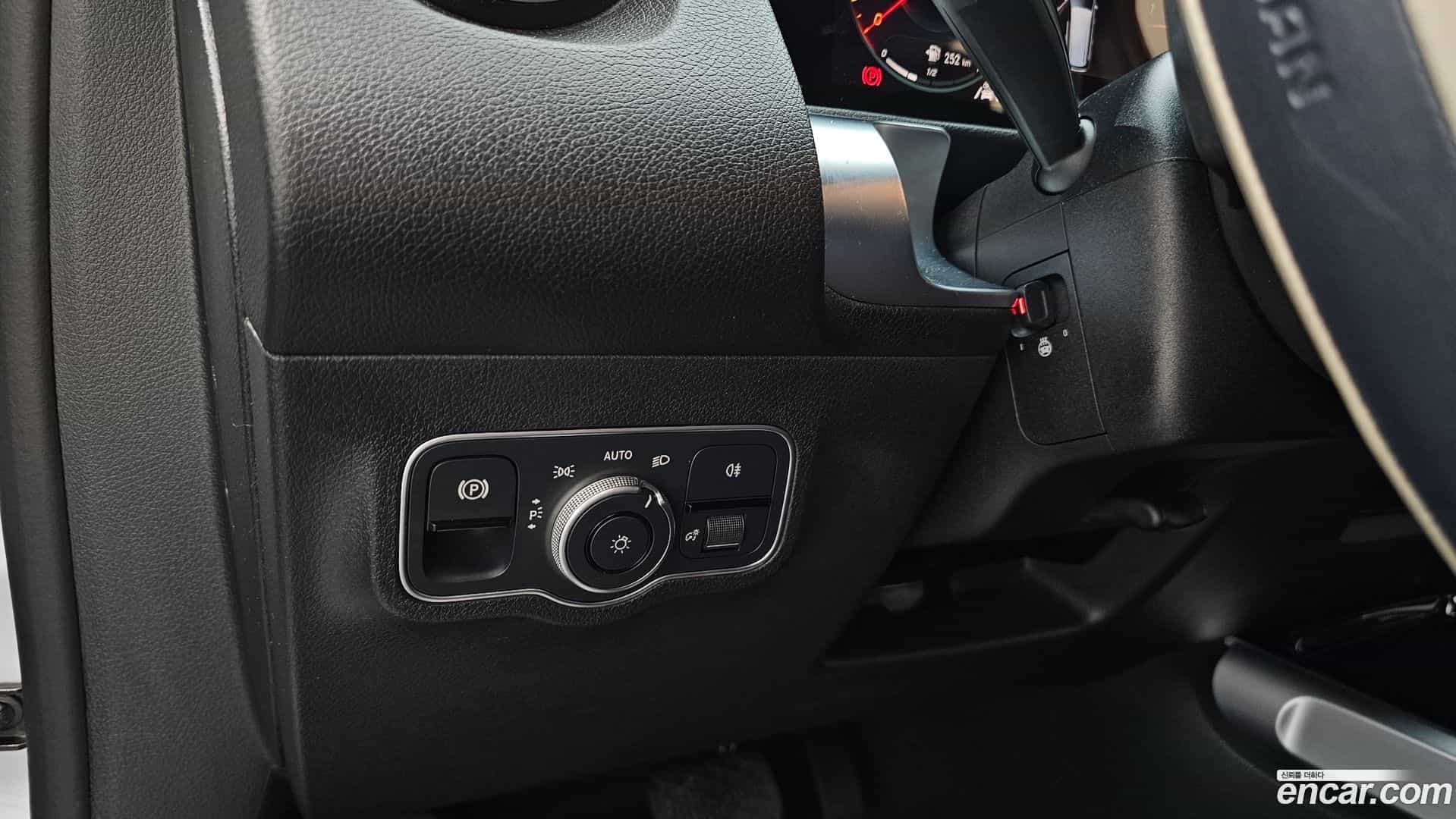 GLB-Class Mercedes-Benz 2022.9-OPTION-018